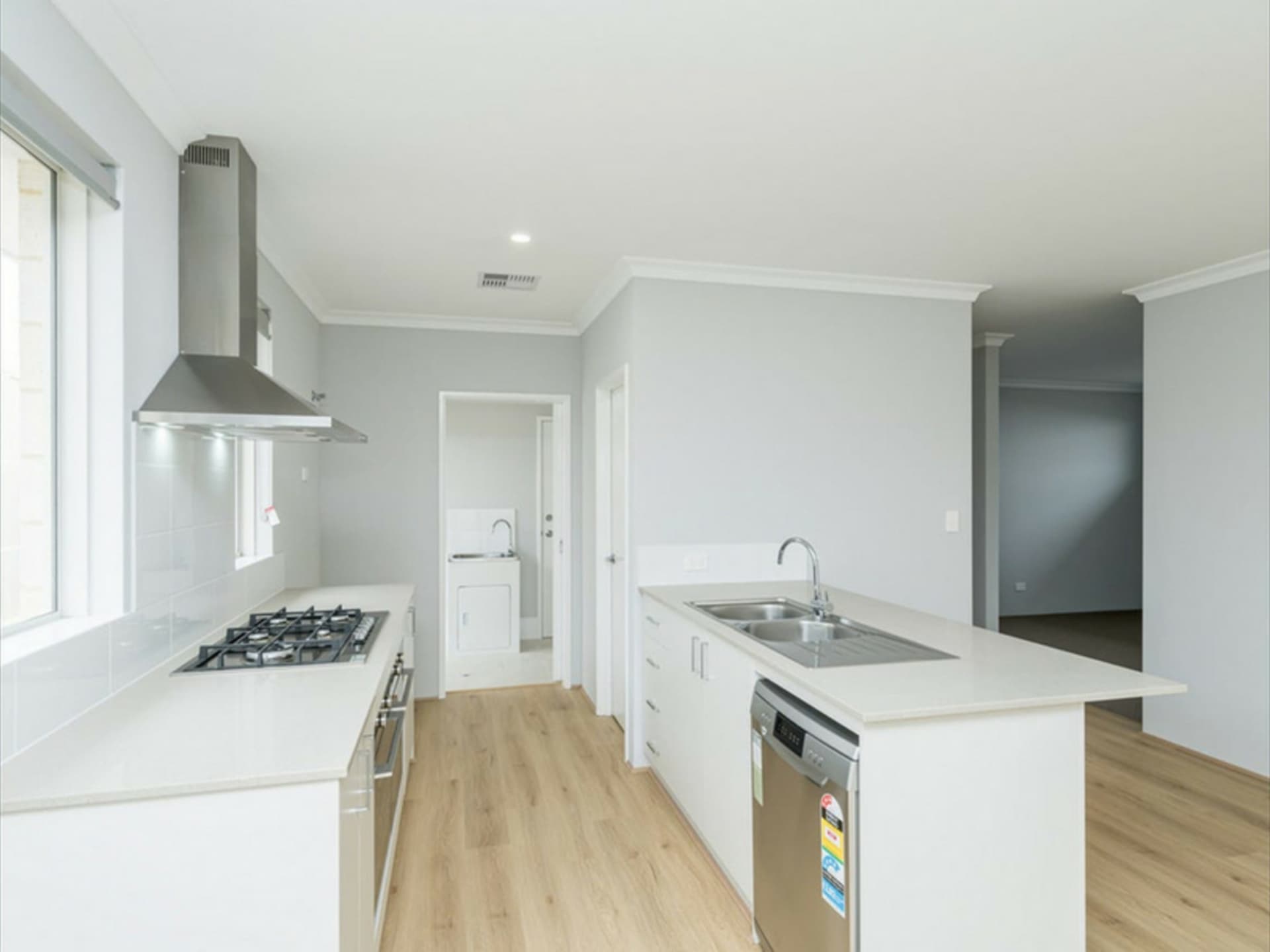 16 Holiday Way, Yanchep, Yanchep - Thumbnail 5