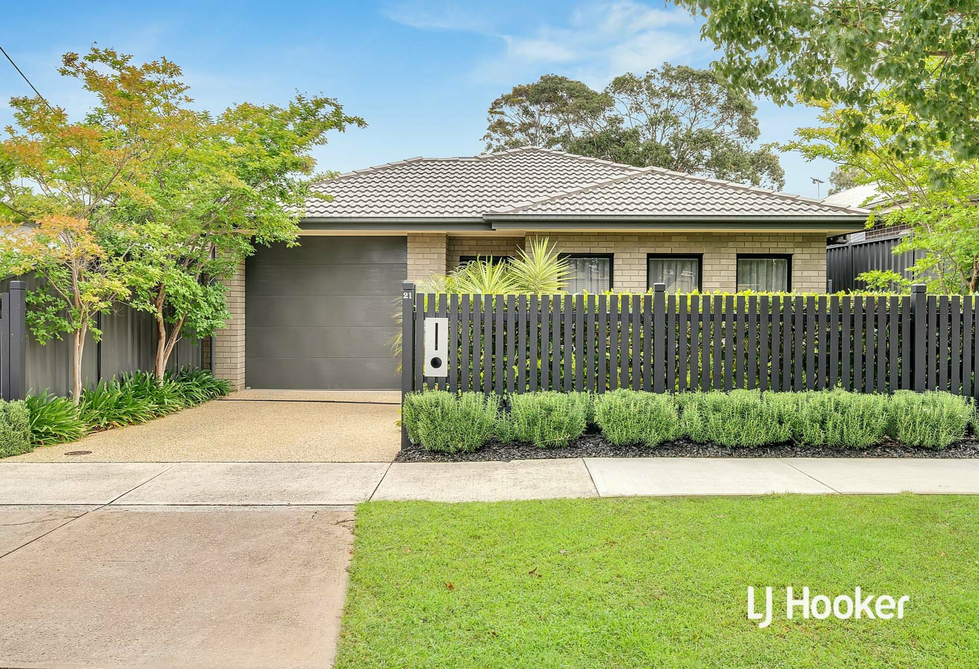 21 Somerset Ave, Clearview, Clearview - Image 1