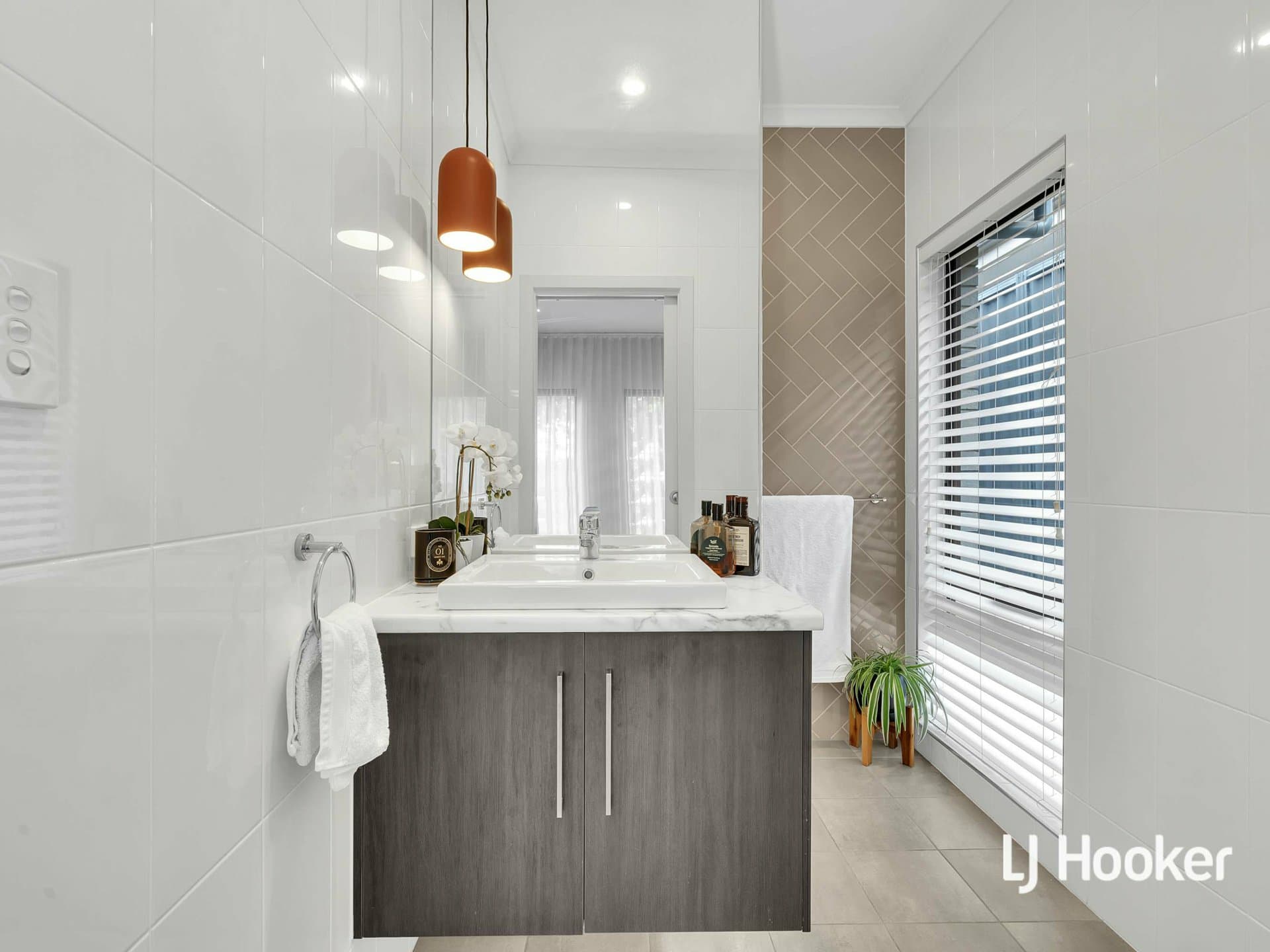 21 Somerset Ave, Clearview, Clearview - Thumbnail 8