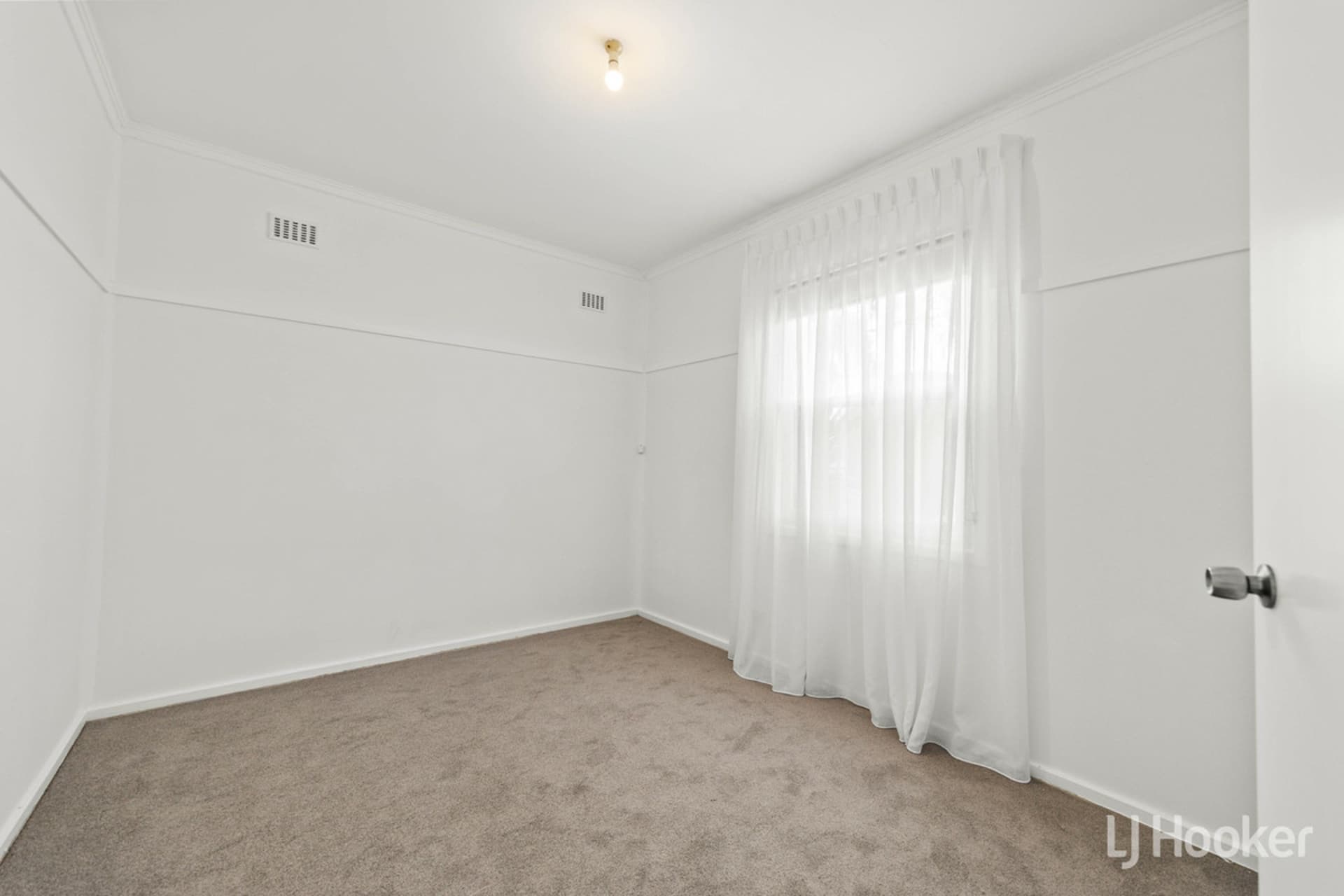 13 Burdell Street, Elizabeth Downs, Elizabeth Downs - Thumbnail 8