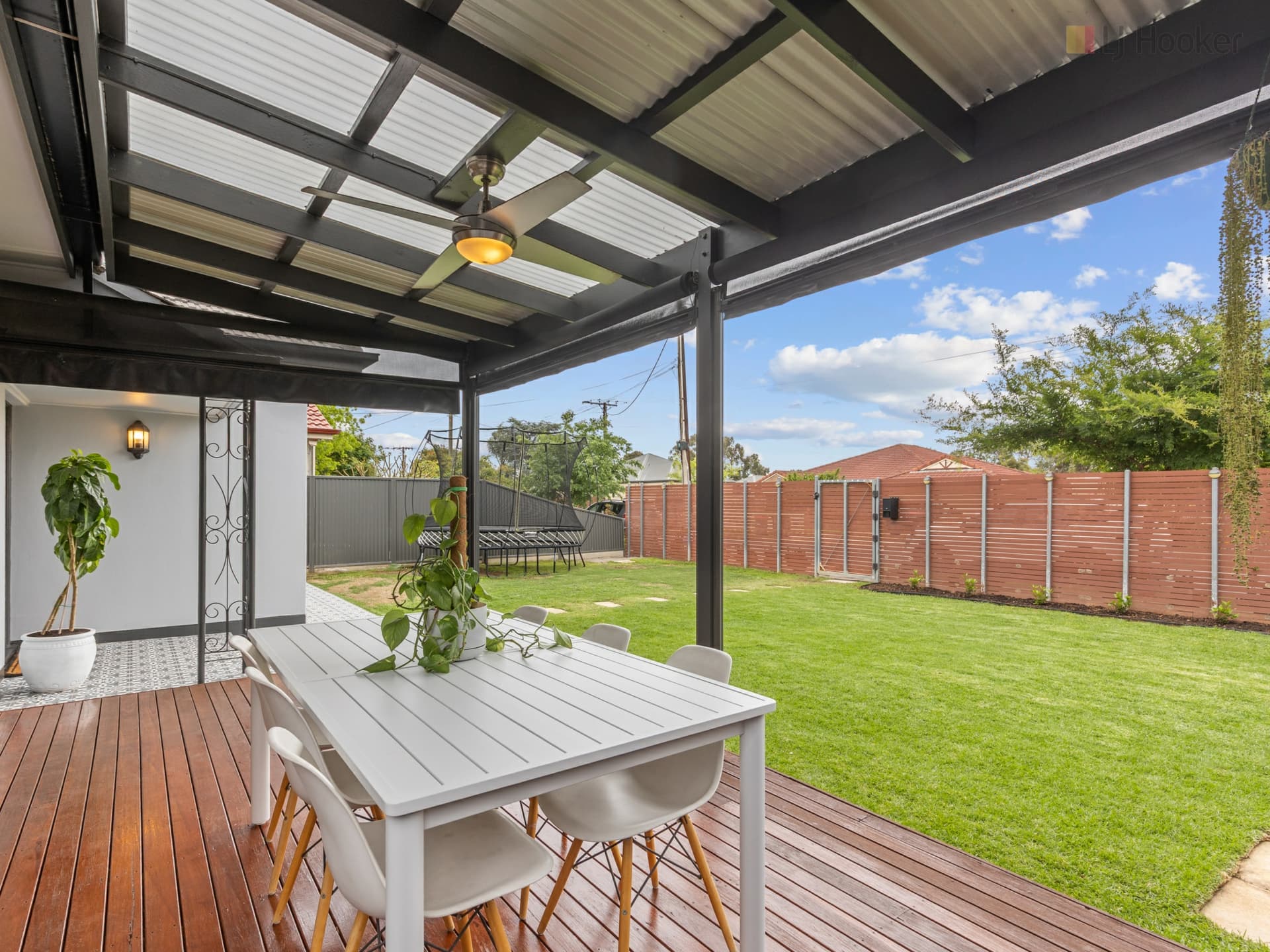 5 Condada Avenue, Park Holme, Park Holme - Thumbnail 3
