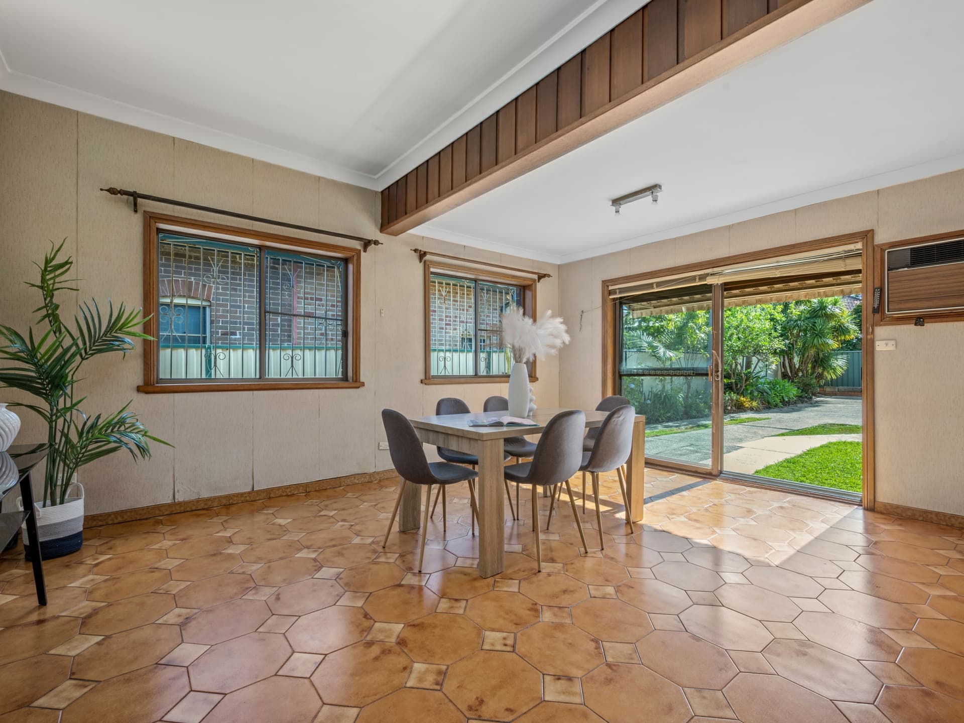 31 Service Avenue, Ashfield, Ashfield - Thumbnail 5
