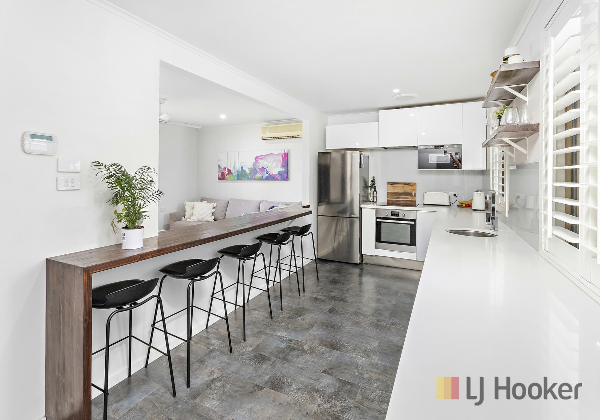 40 Leawarra Avenue, Barrack Heights, Barrack Heights - Thumbnail 5