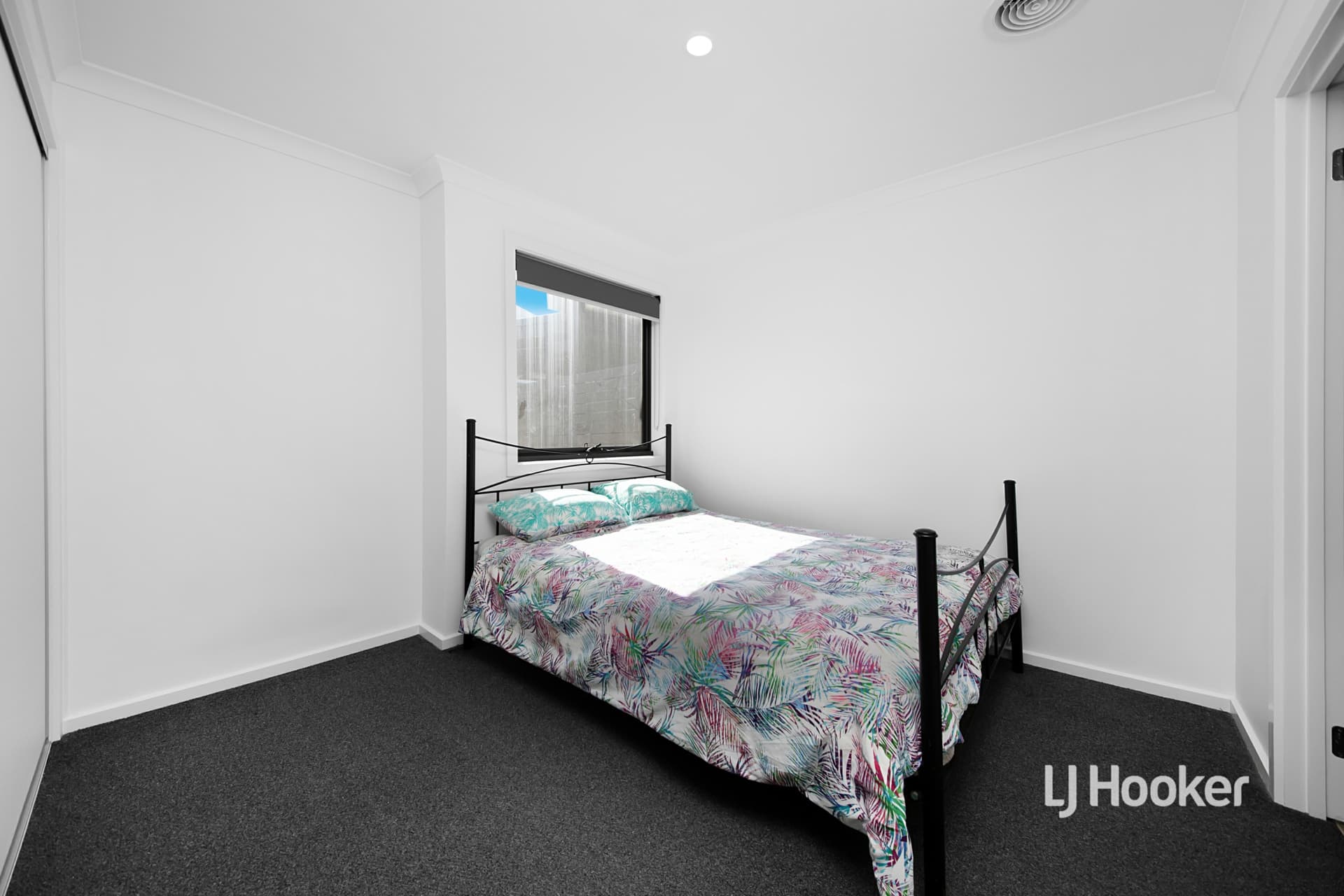1017 Edgars Road, Wollert, Wollert - Thumbnail 4