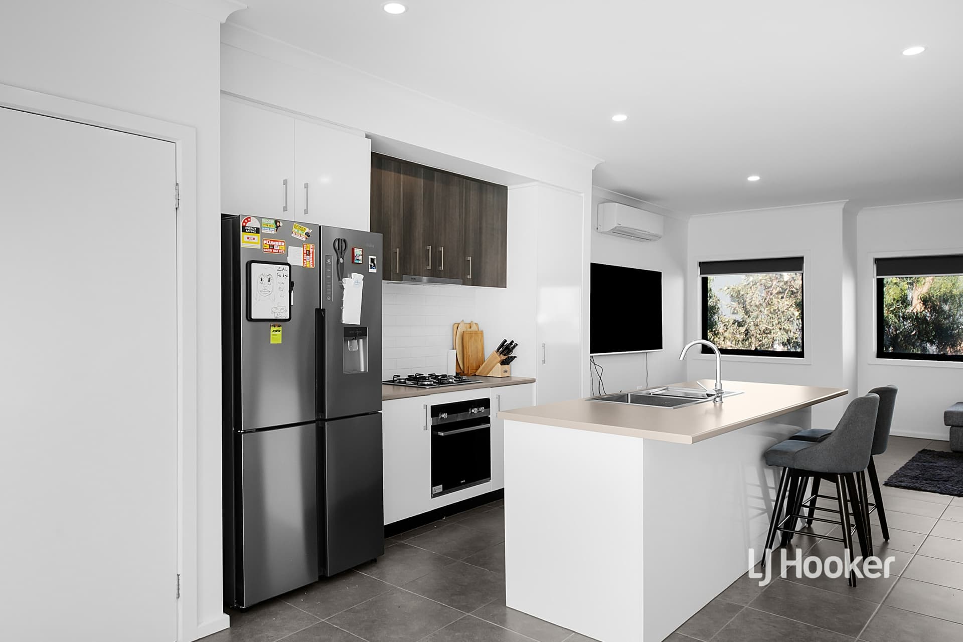 1017 Edgars Road, Wollert, Wollert - Thumbnail 8