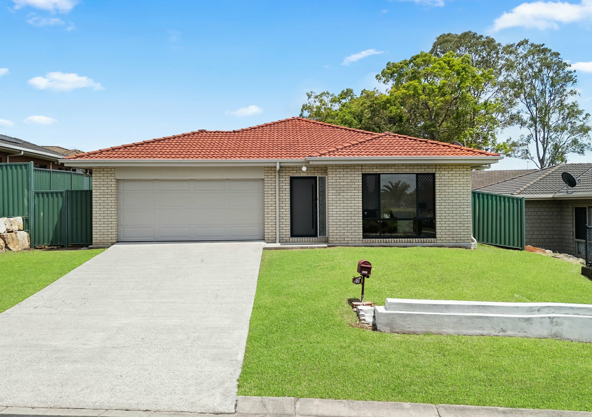 32 Mcgarry Street, Eight Mile Plains, Eight Mile Plains - Image 1