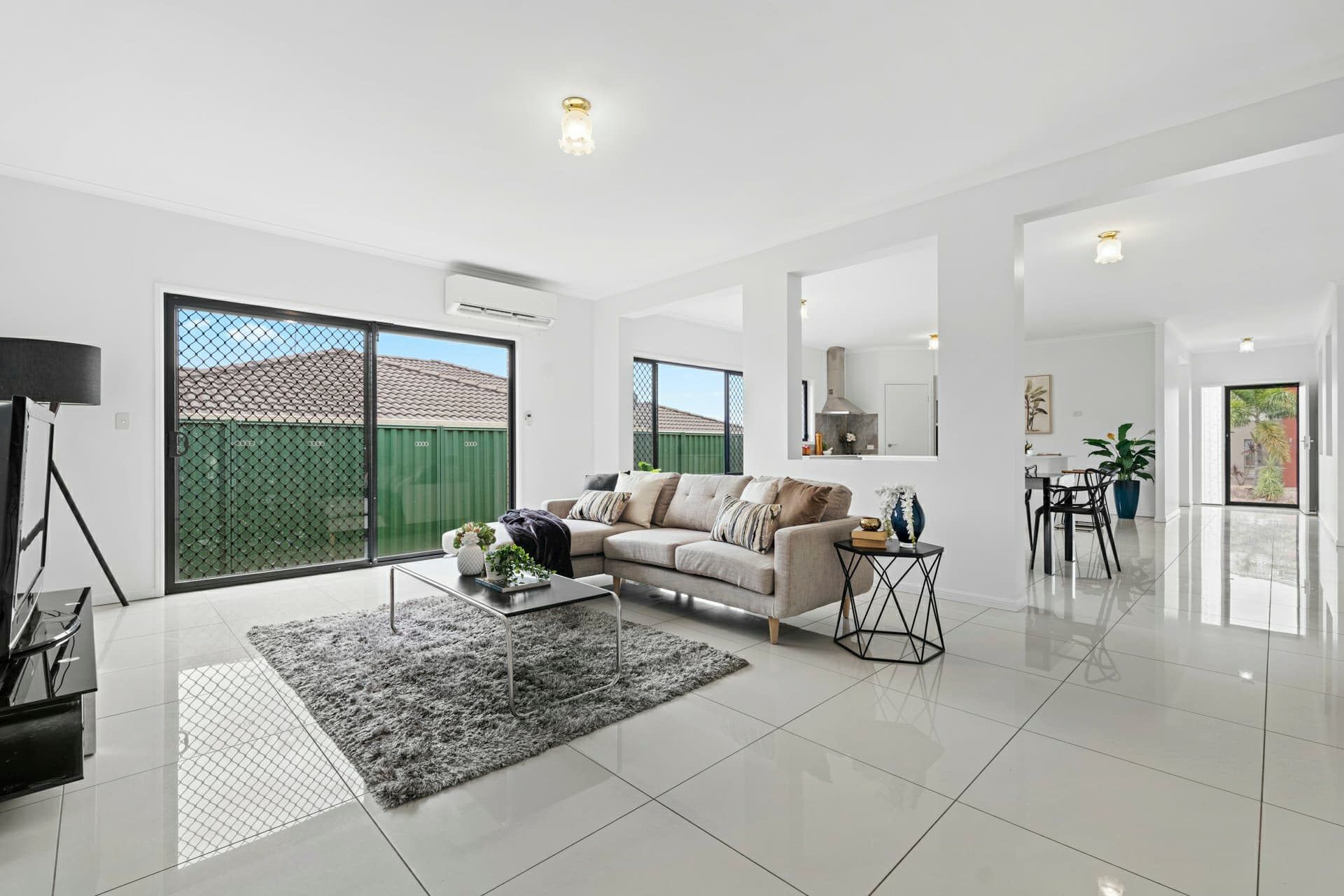 32 Mcgarry Street, Eight Mile Plains, Eight Mile Plains - Thumbnail 2