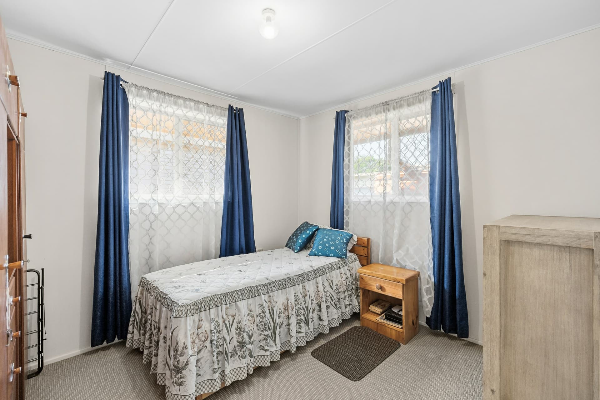 8 Devine Street, Harristown, Harristown - Thumbnail 8