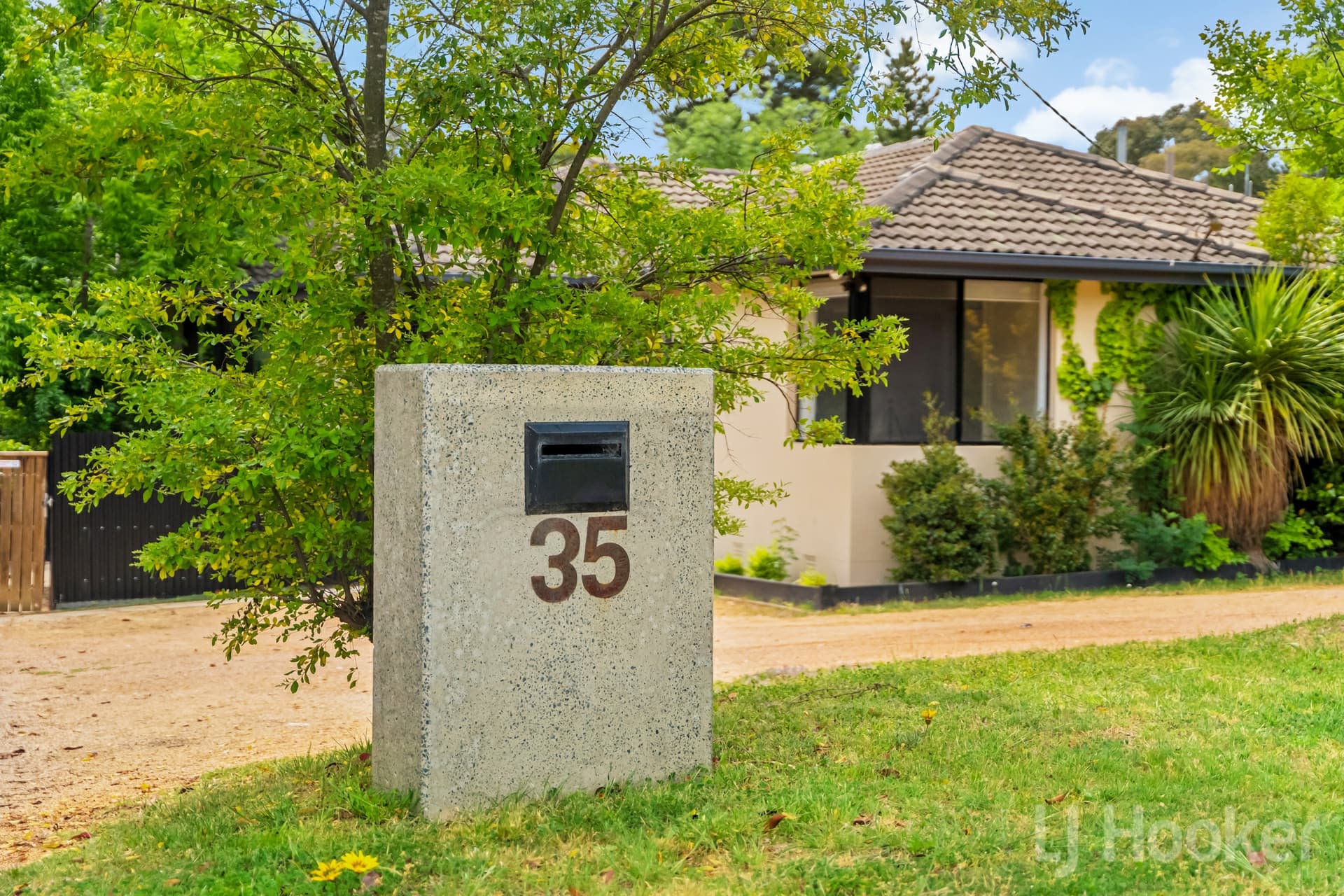 35 Malcolm Road, Karabar, Karabar - Thumbnail 2