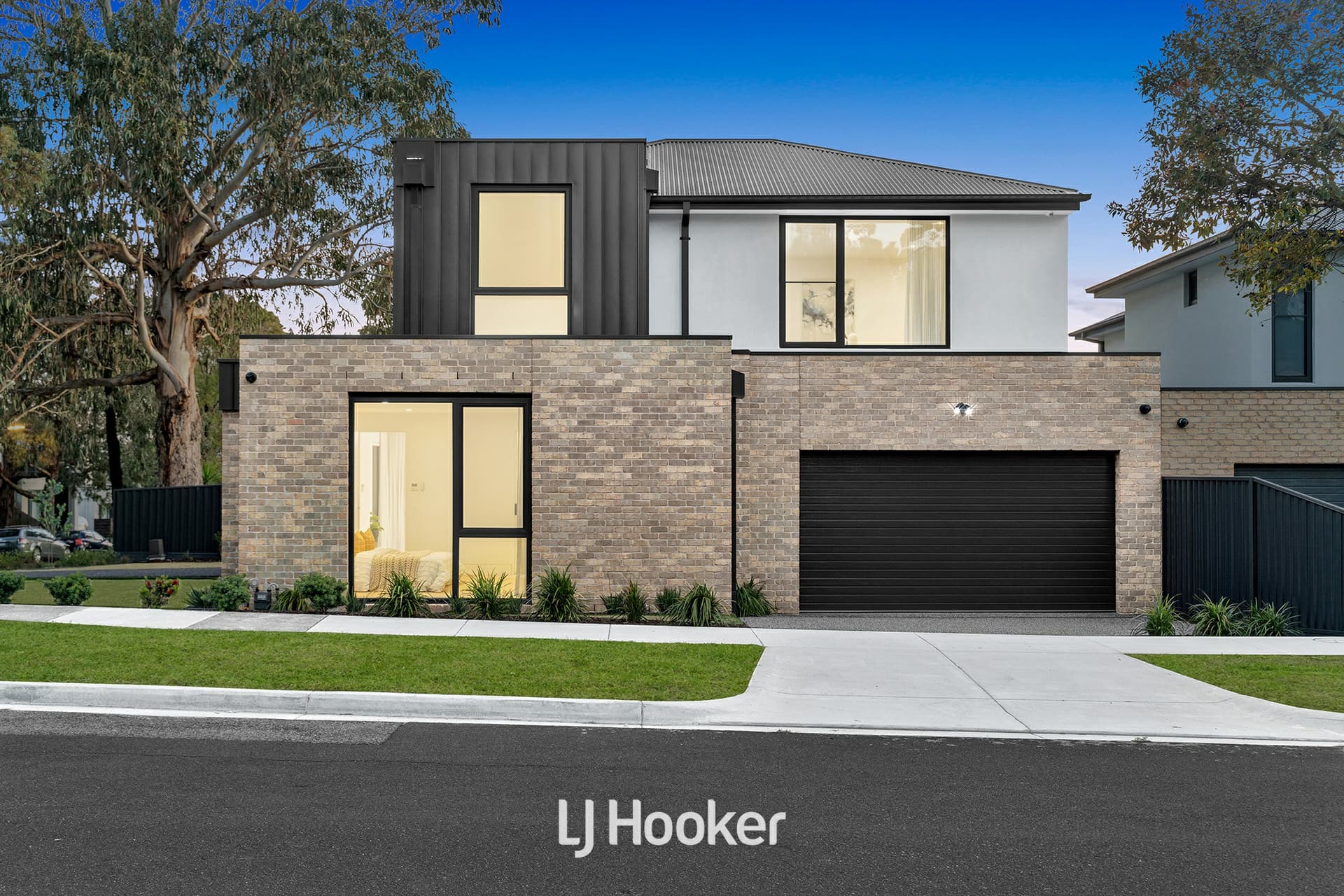 32 Sheringham Drive, Wheelers Hill, Wheelers Hill - Image 1