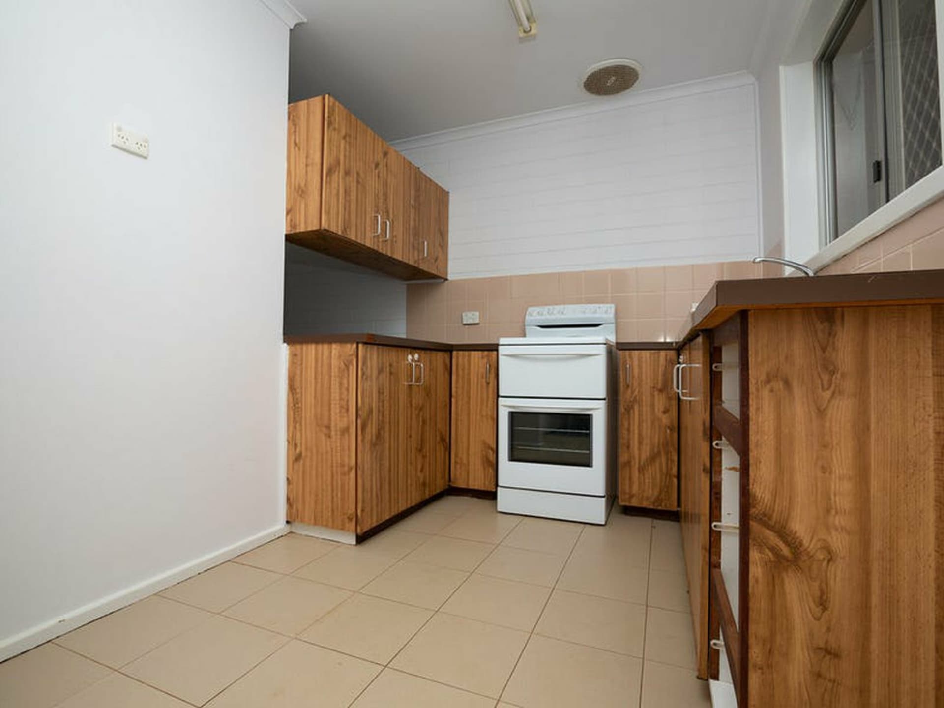 19B Boogalla Crescent, South Hedland, South Hedland - Thumbnail 3