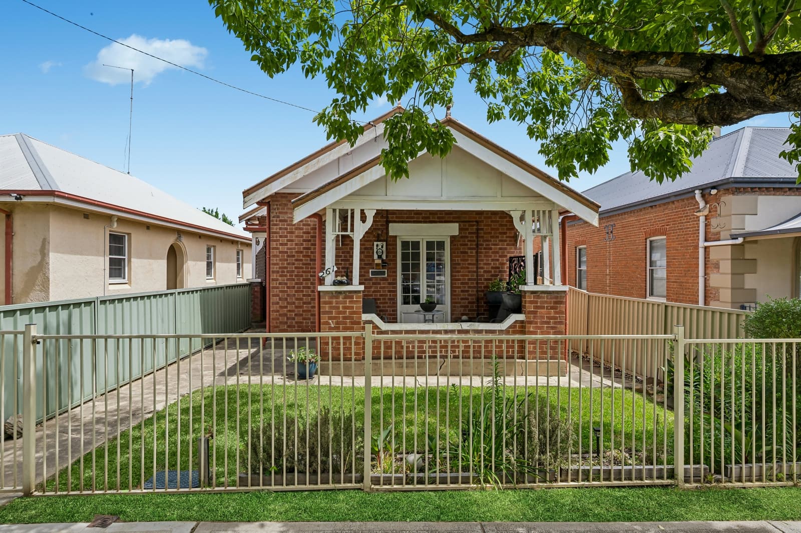 261 George Street,Bathurst, Bathurst - Image 1