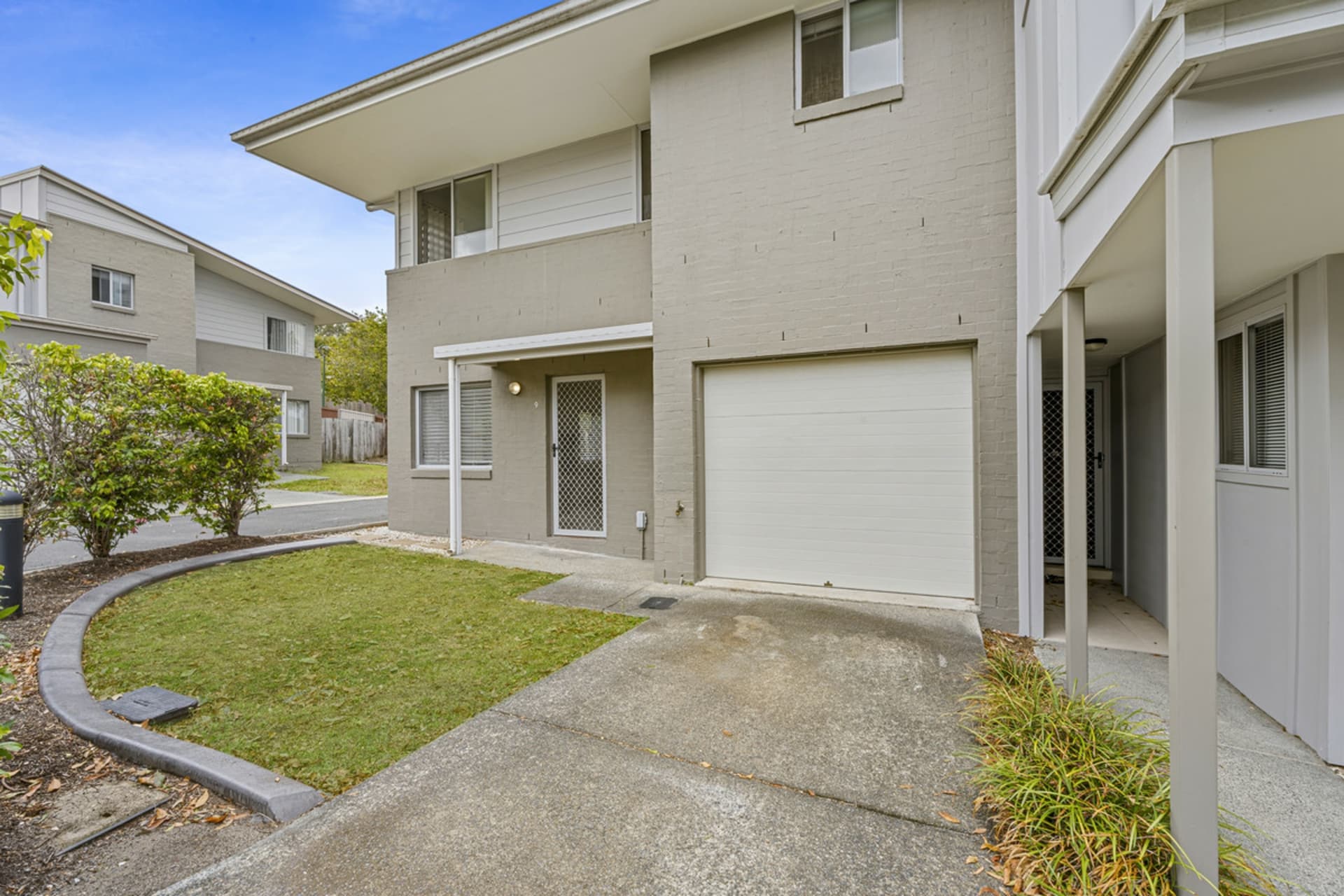 9/2 Toohey Street, Pacific Pines, Pacific Pines - Thumbnail 2