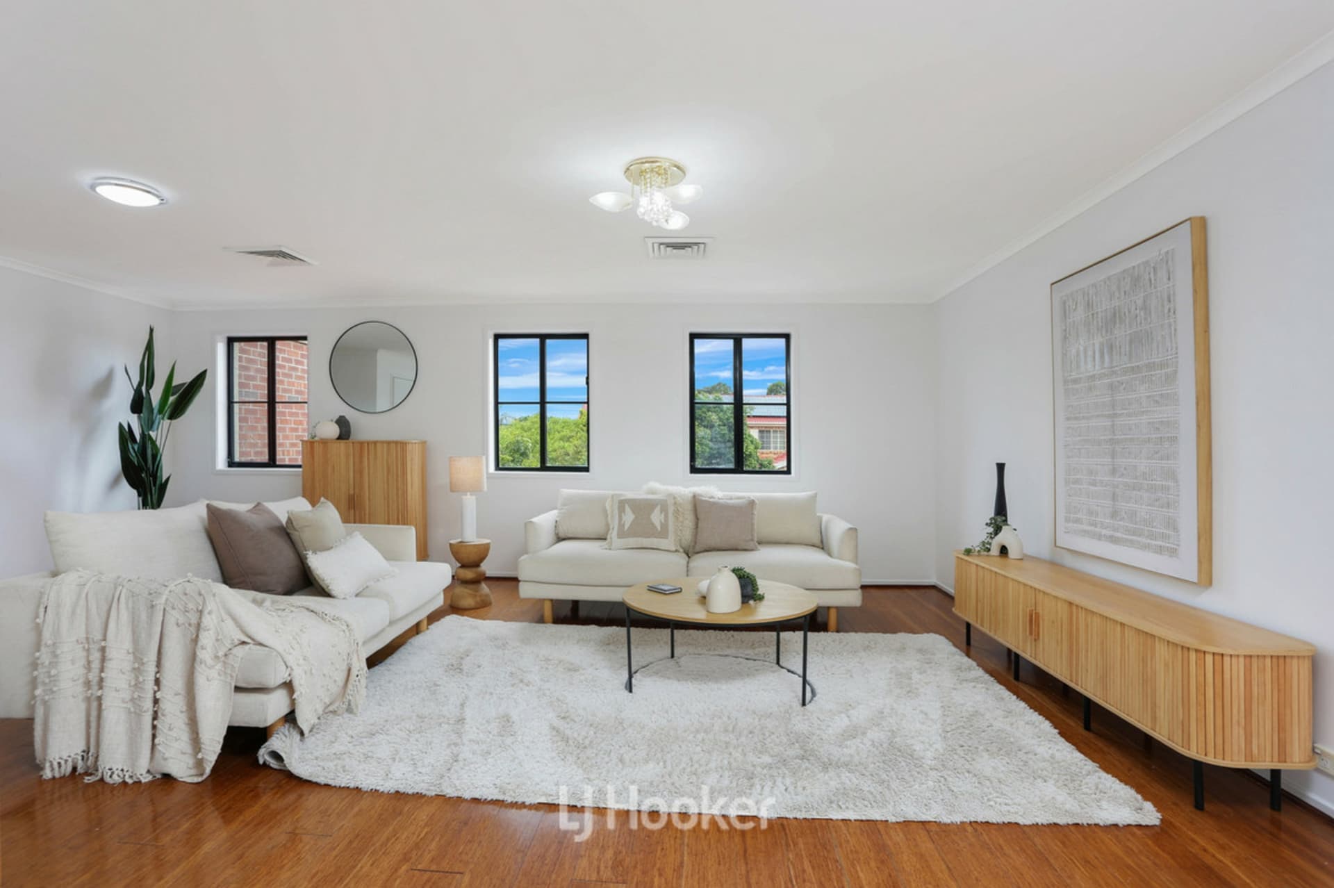 11 Ramillies Way, Beaumont Hills, Beaumont Hills - Thumbnail 2