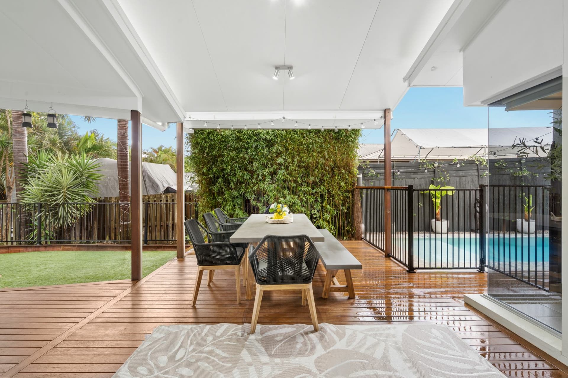 22 Emmaville Crescent, Ormeau, Ormeau - Thumbnail 3