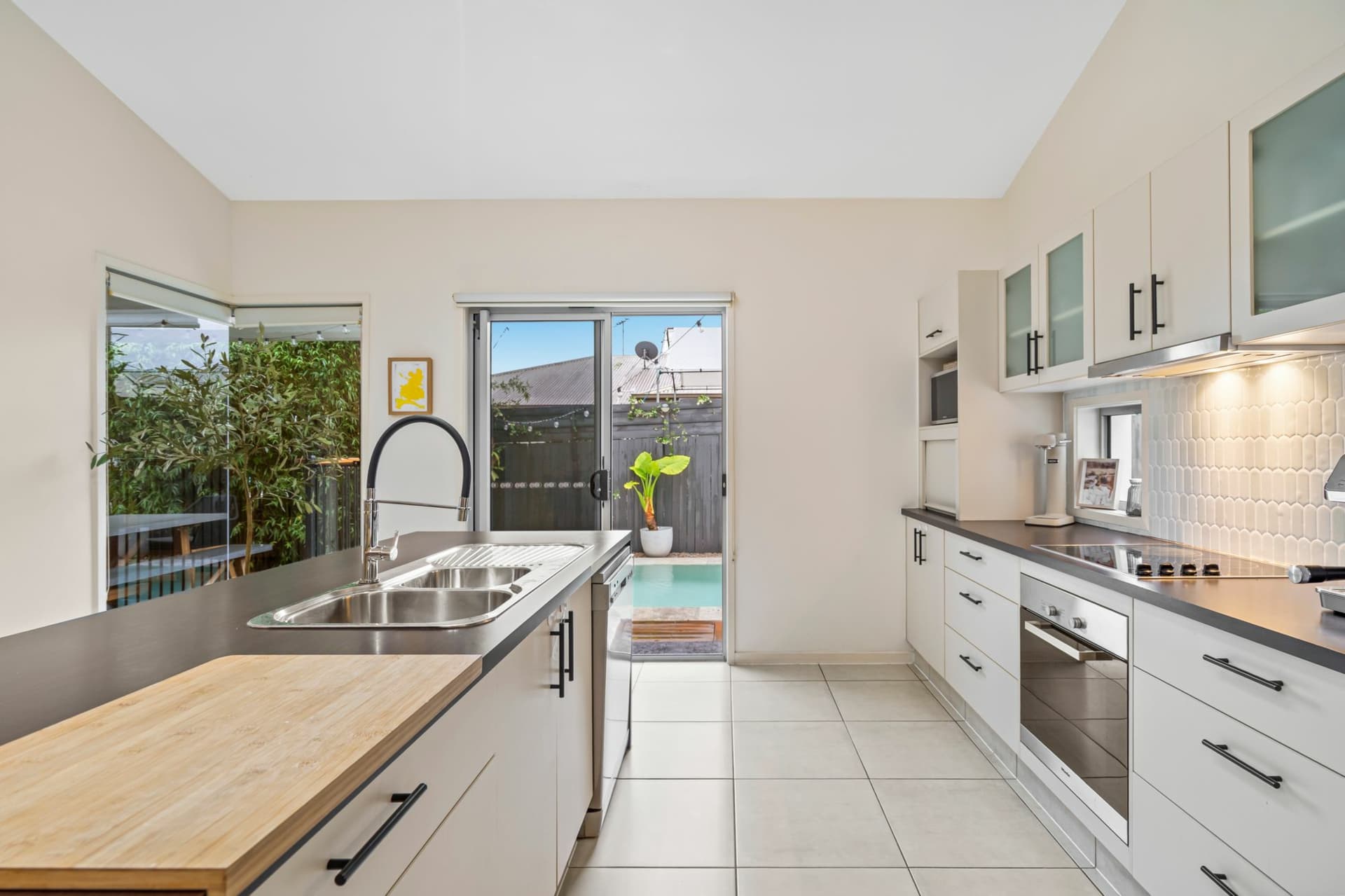 22 Emmaville Crescent, Ormeau, Ormeau - Thumbnail 5