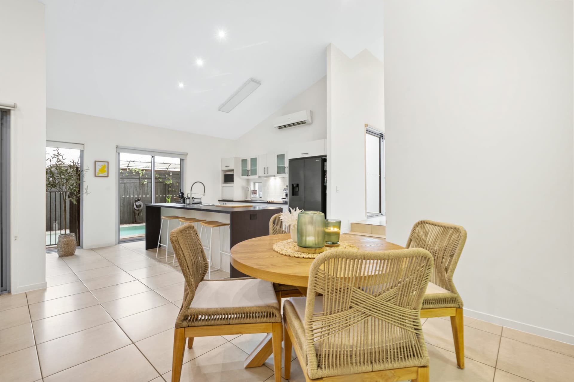 22 Emmaville Crescent, Ormeau, Ormeau - Thumbnail 6