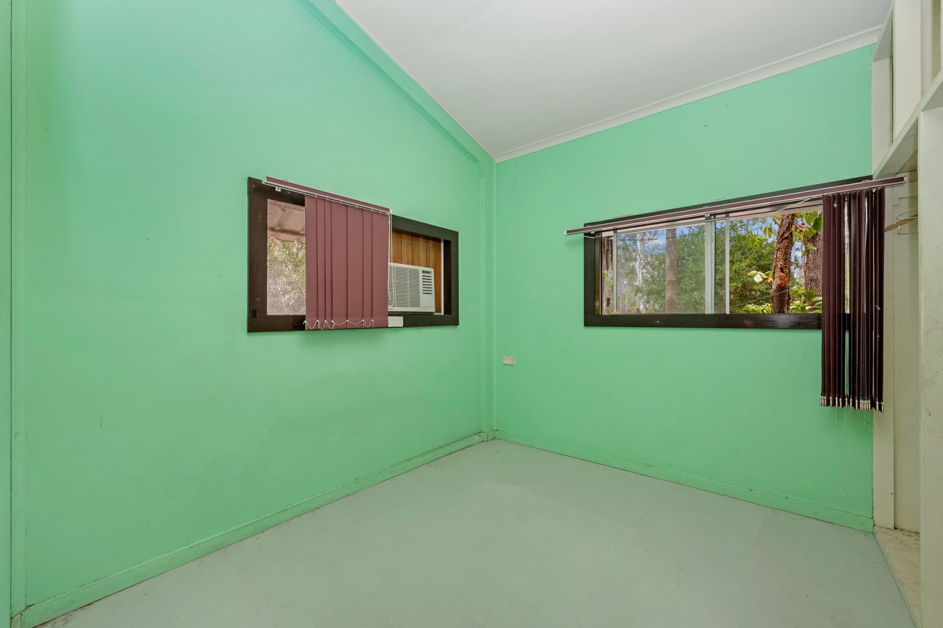 114 Alligator Creek Road, Alligator Creek, Alligator Creek - Thumbnail 3
