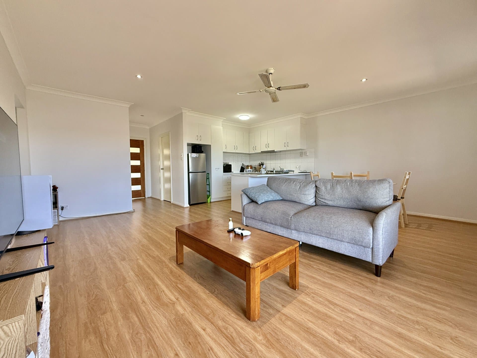 10/157 William Street, Young, Young - Thumbnail 4