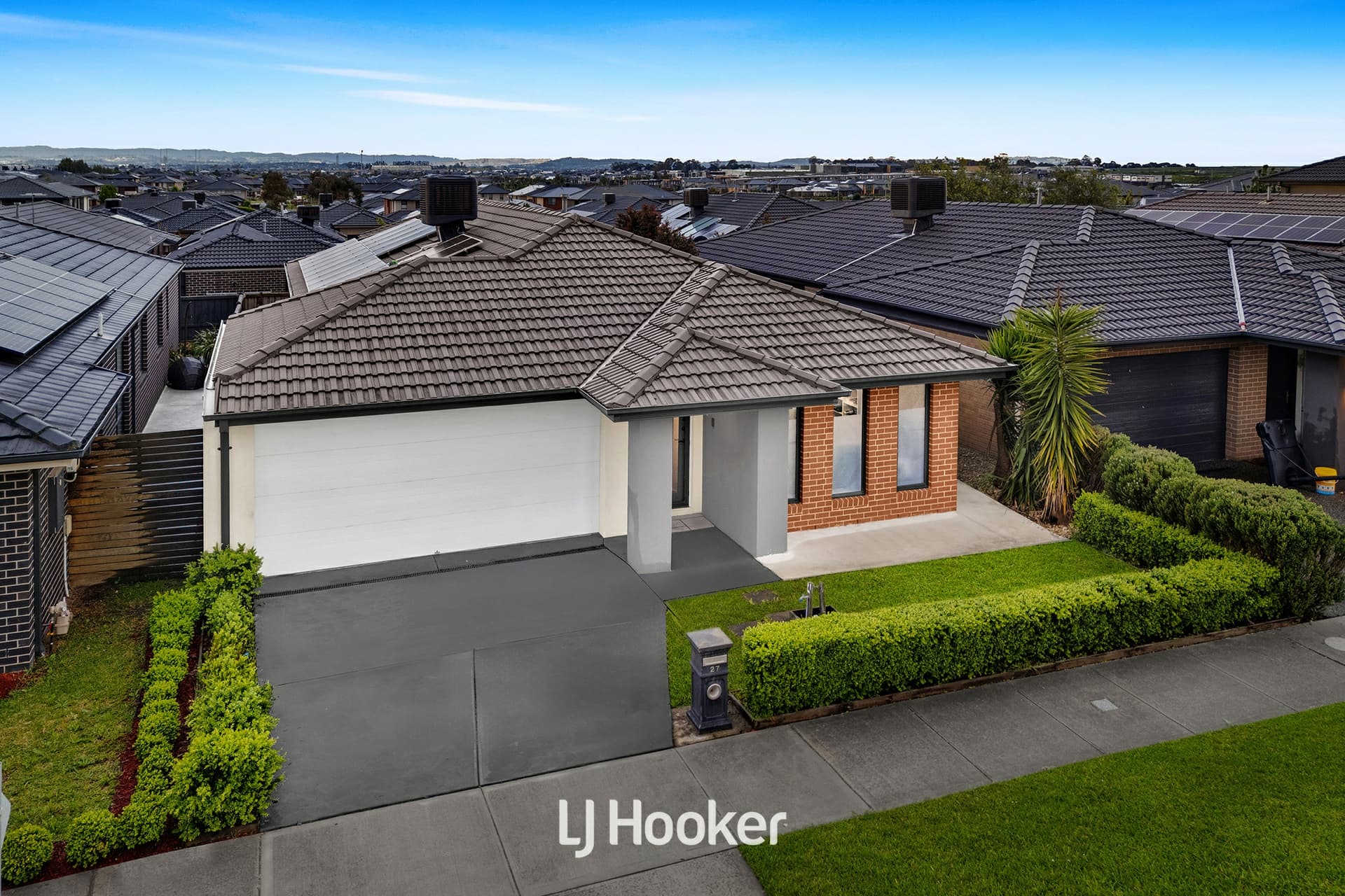 27 Bellman Avenue, Clyde, Clyde - Thumbnail 2