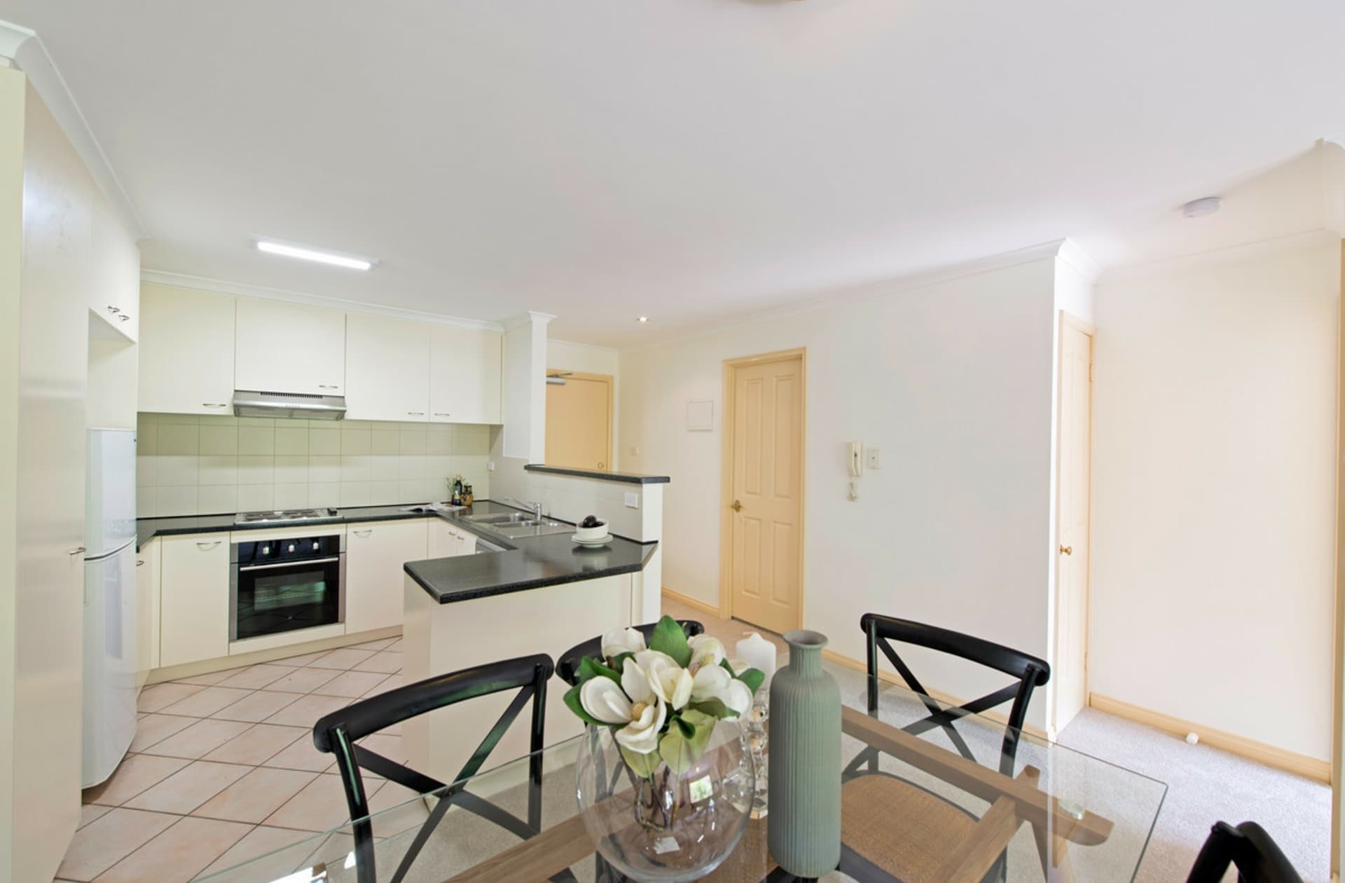 27/38 Torrens Street, Braddon, Braddon - Thumbnail 2