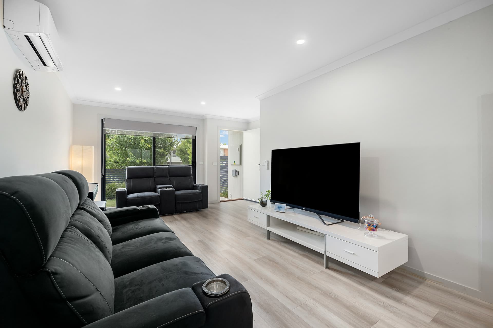 15 Hedditch Court, Strathnairn, Strathnairn - Thumbnail 3