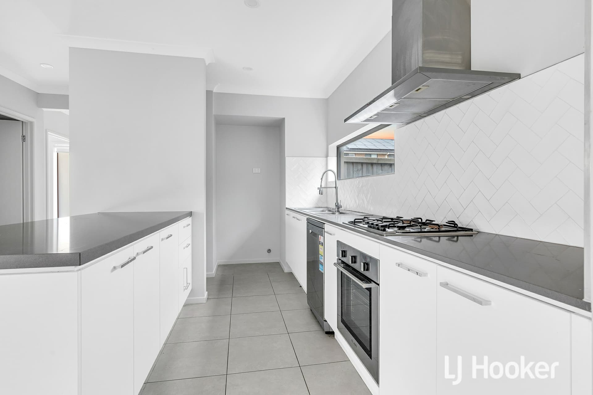 6 Garrard Crescent, Clyde, Clyde - Thumbnail 4