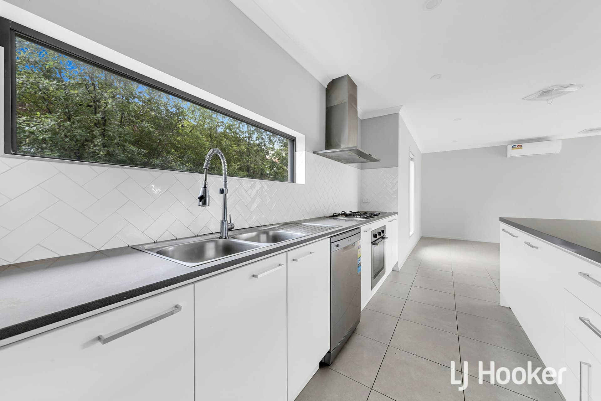 6 Garrard Crescent, Clyde, Clyde - Thumbnail 5
