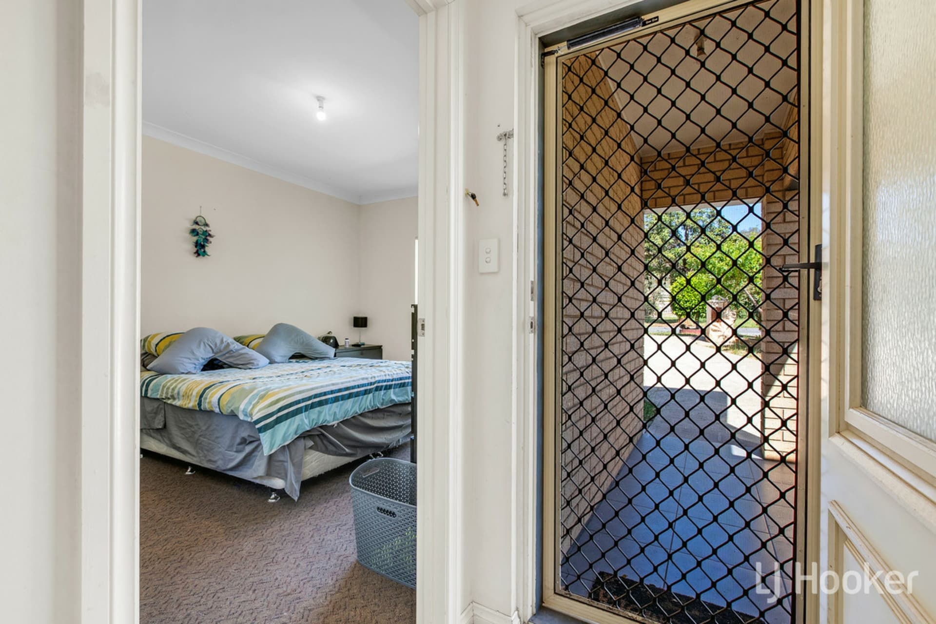 25 Halsey Road, Elizabeth East, Elizabeth East - Thumbnail 2