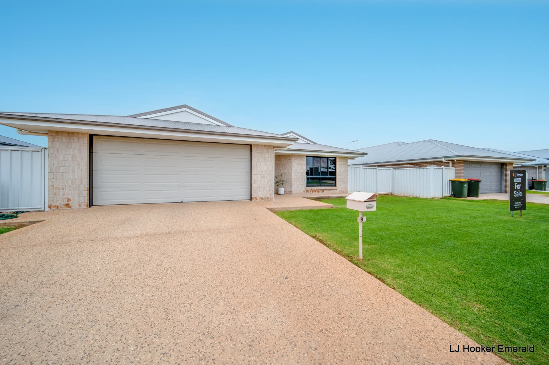 9 Elwick Court, Emerald, Emerald - Thumbnail 2