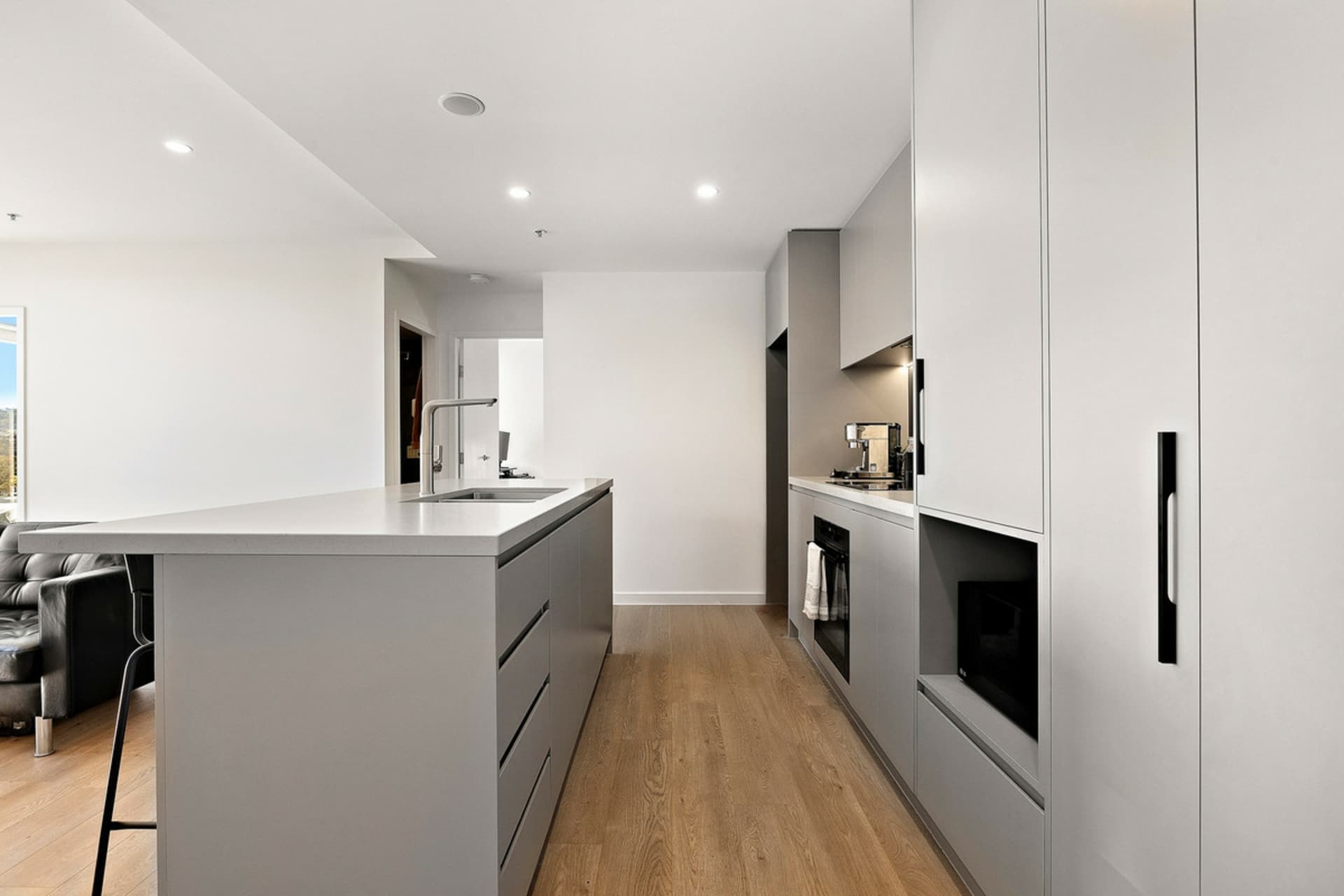 1409/49 Furzer Street, Phillip, Phillip - Thumbnail 2