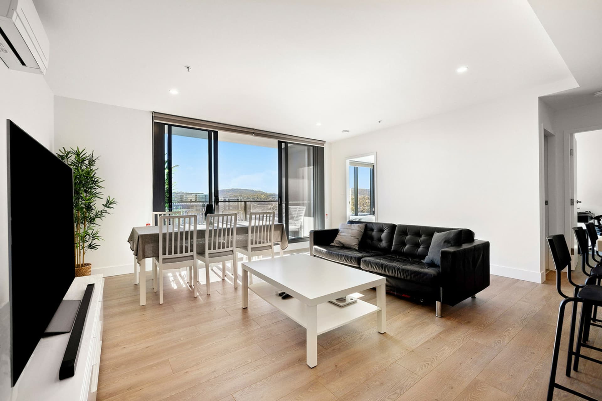 1409/49 Furzer Street, Phillip, Phillip - Thumbnail 3