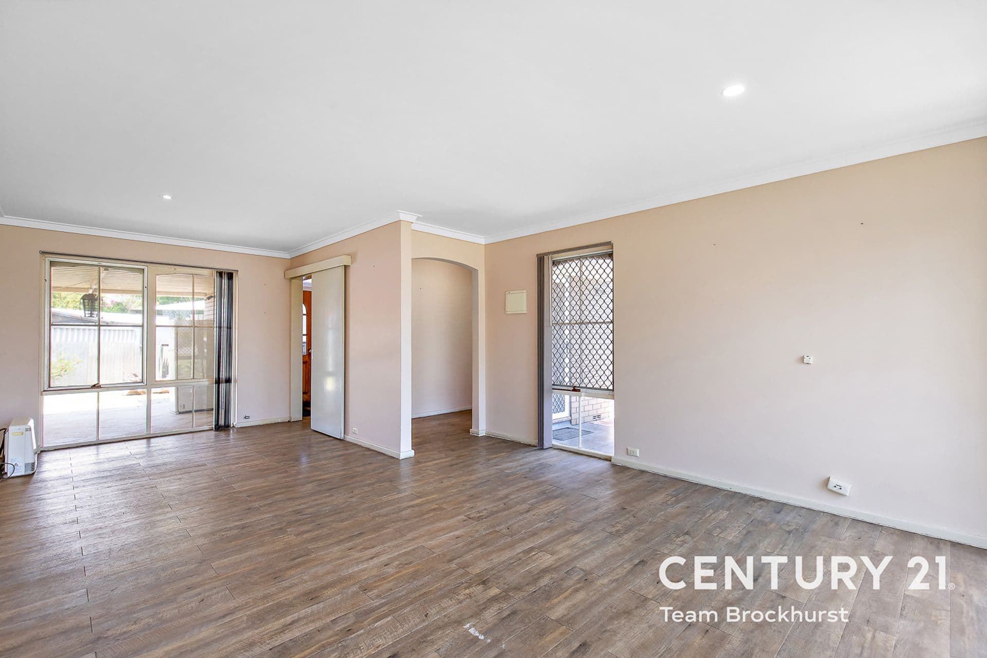7/10 Warton Rd, Huntingdale, WA, 6110, Huntingdale - Thumbnail 2