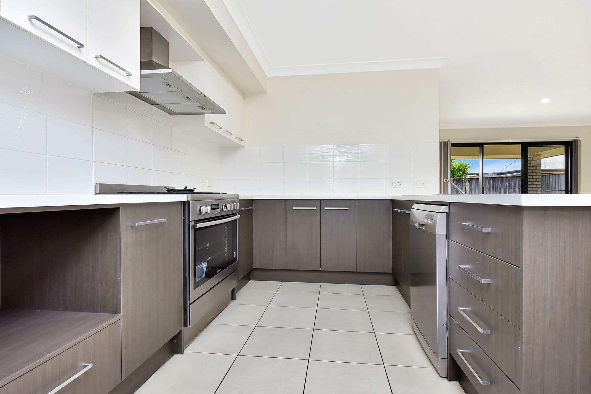 34 Lapwing Street, Aberglasslyn, NSW, 2320, Aberglasslyn - Thumbnail 2