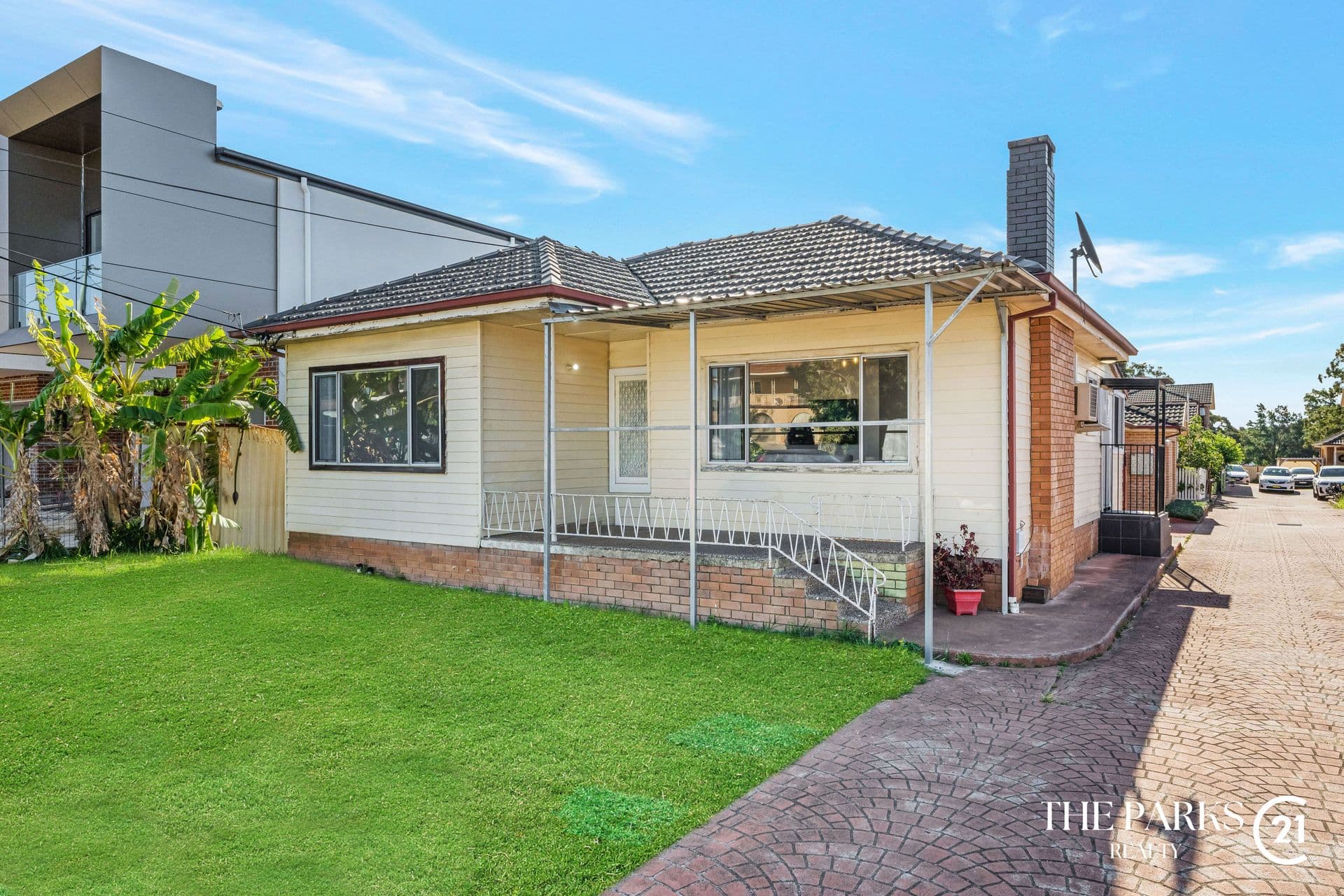 16 Oxford Street, Smithfield, NSW, 2164, Smithfield - Thumbnail 2