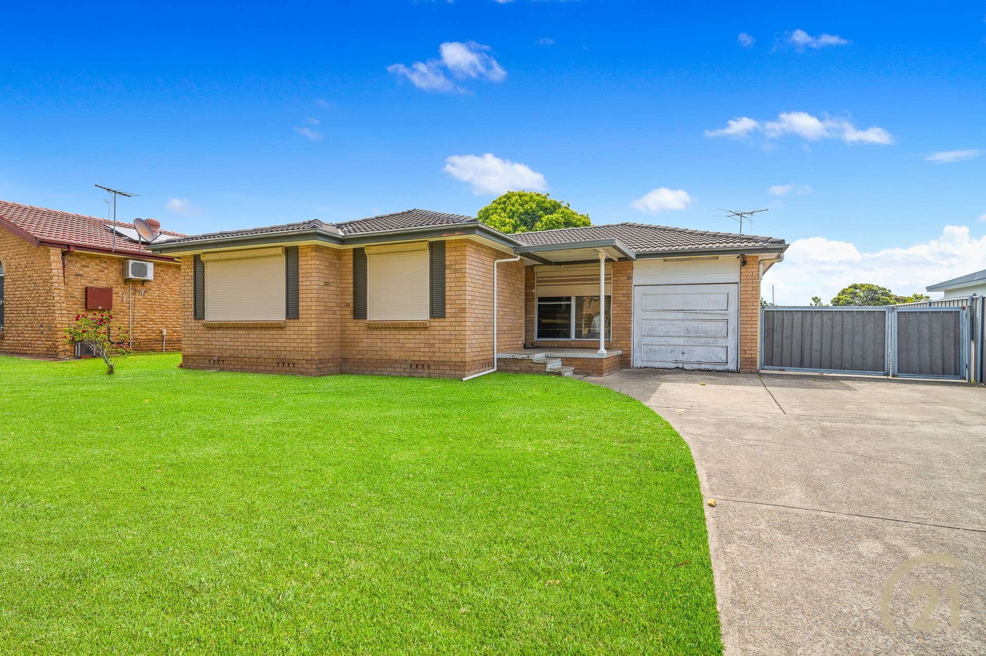 11 Broadmeadows Street, St Johns Park, NSW, 2176, St Johns Park - Thumbnail 2
