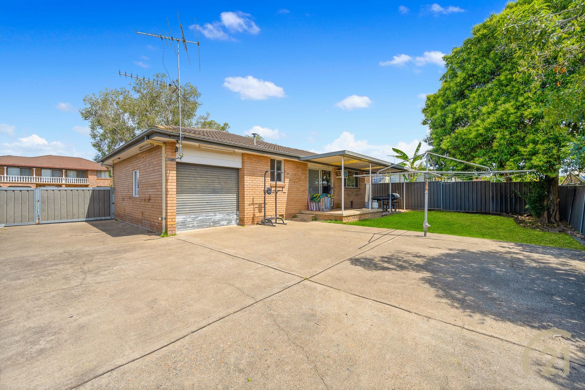 11 Broadmeadows Street, St Johns Park, NSW, 2176, St Johns Park - Thumbnail 6