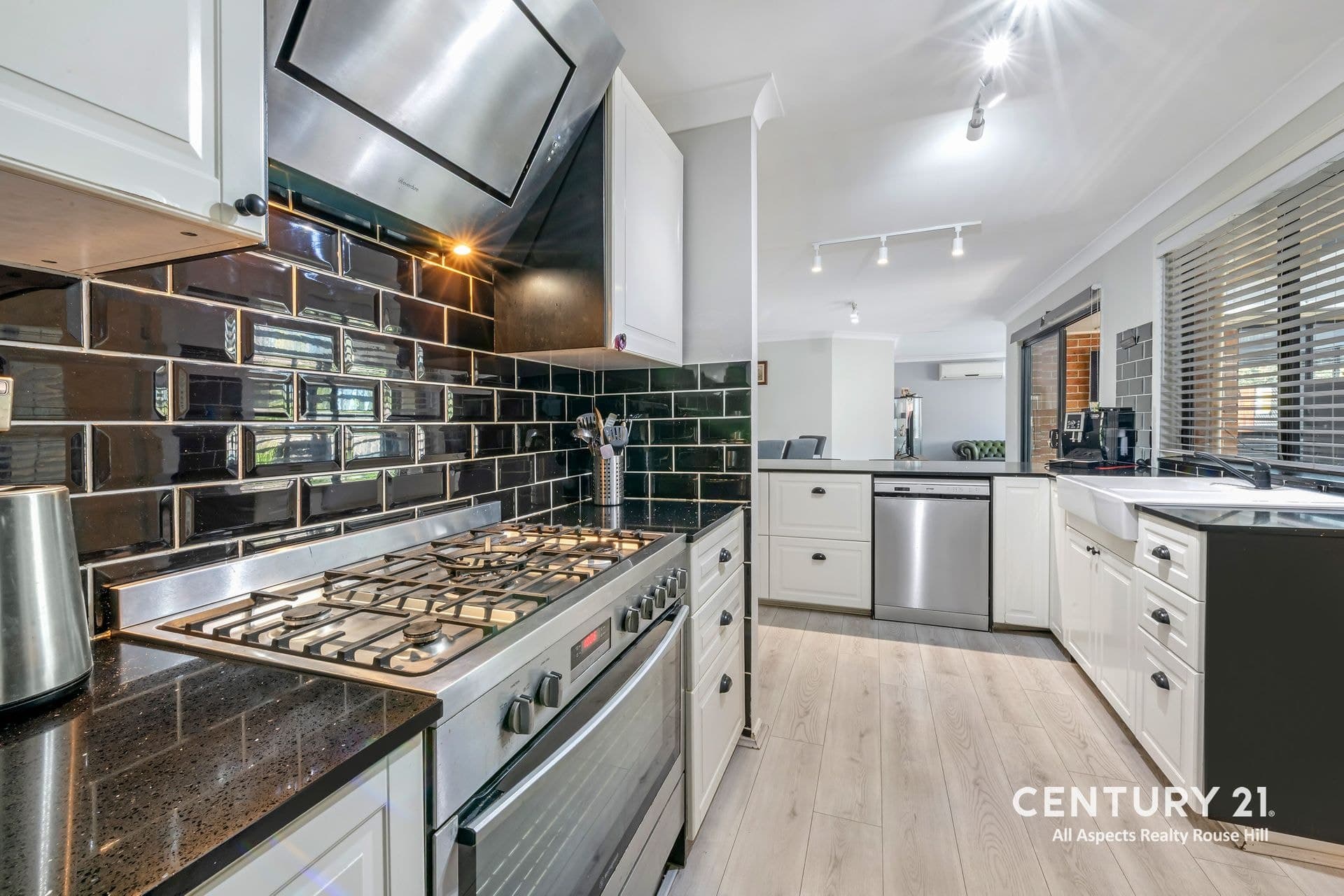5 Hyatt Close, Rouse Hill, NSW, 2155, Rouse Hill - Thumbnail 6