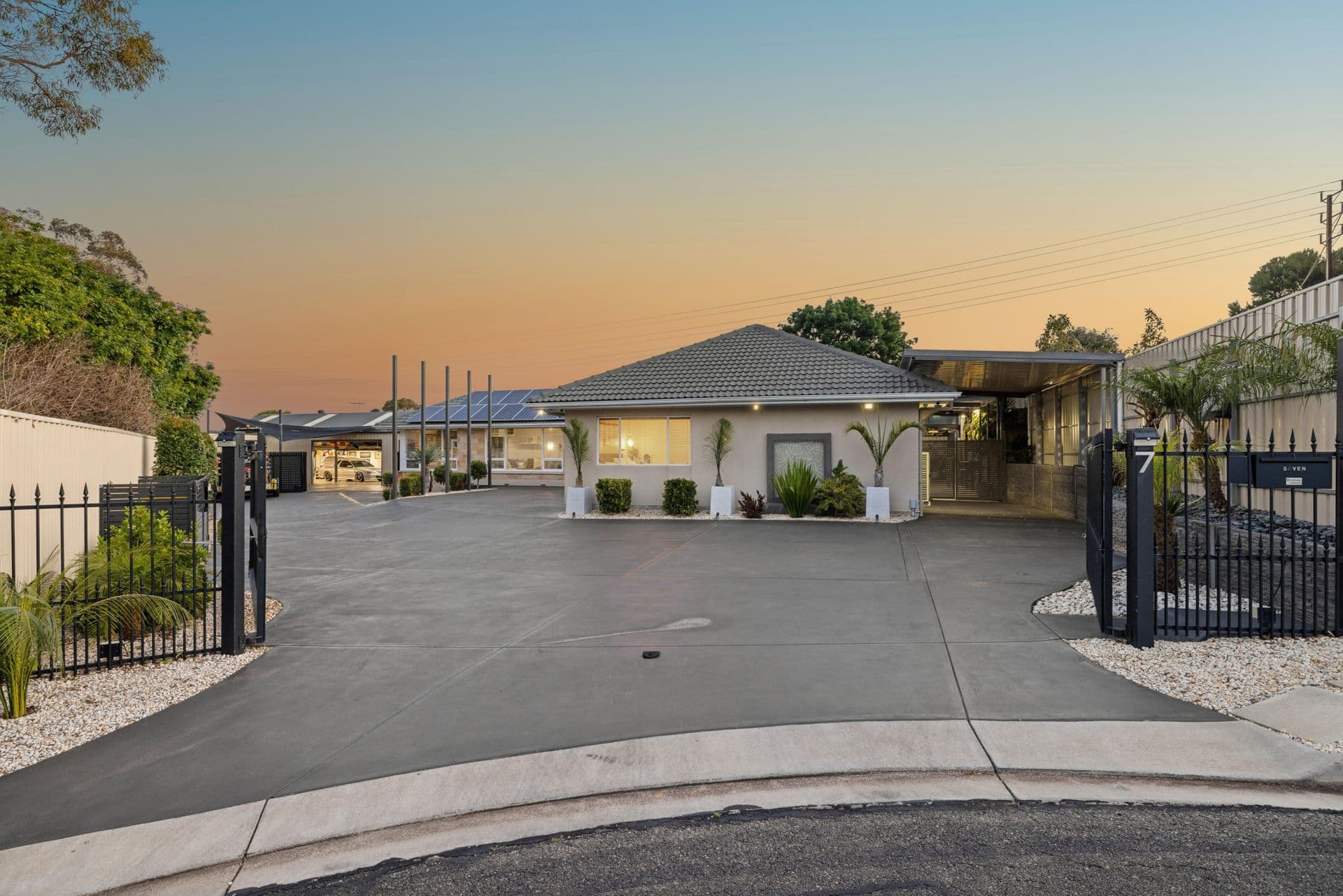 7 Janet Crescent, Morphett Vale, SA, 5162, Morphett Vale - Thumbnail 2