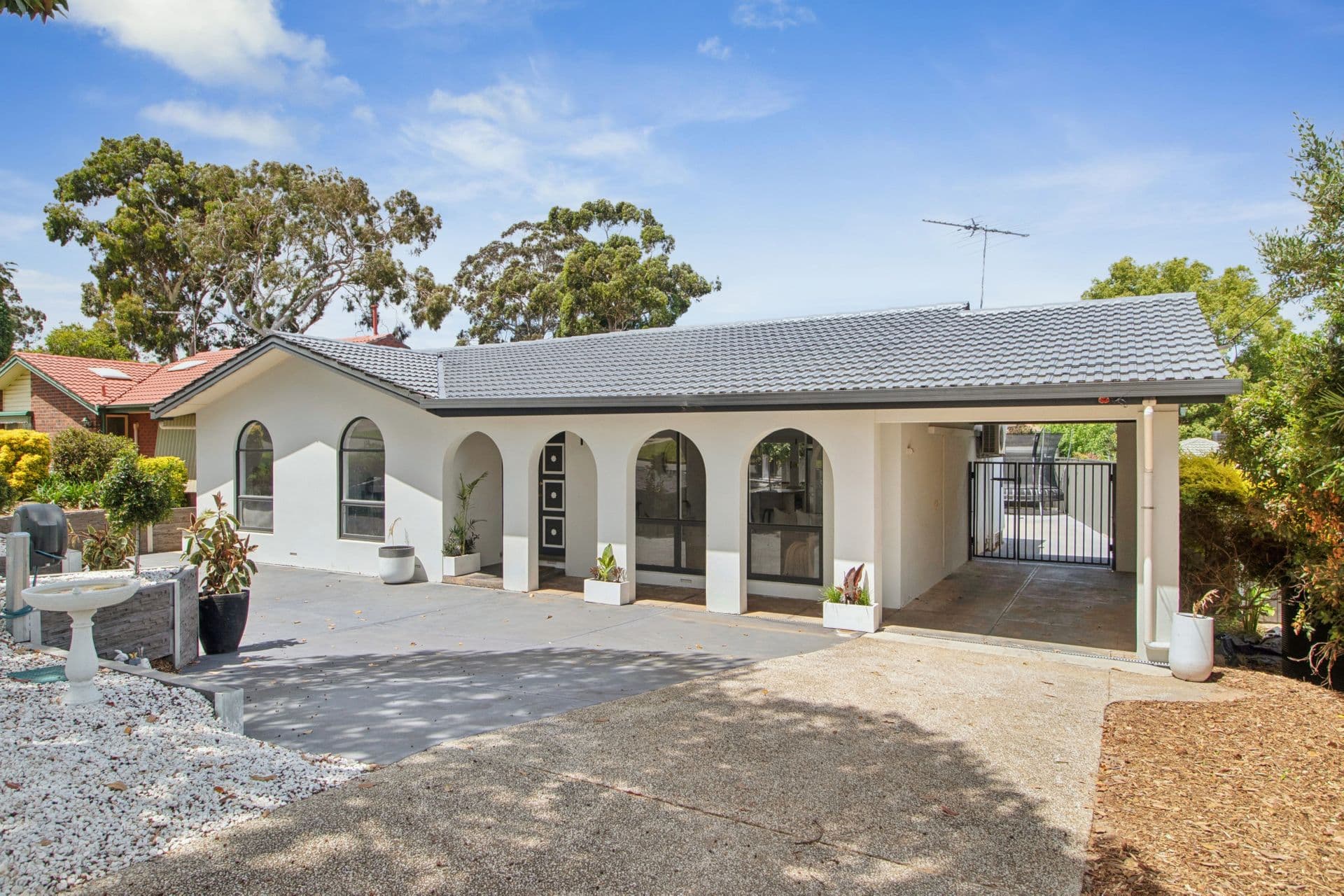 4 Amberly Drive, Happy Valley, SA, 5159, Happy Valley - Thumbnail 2