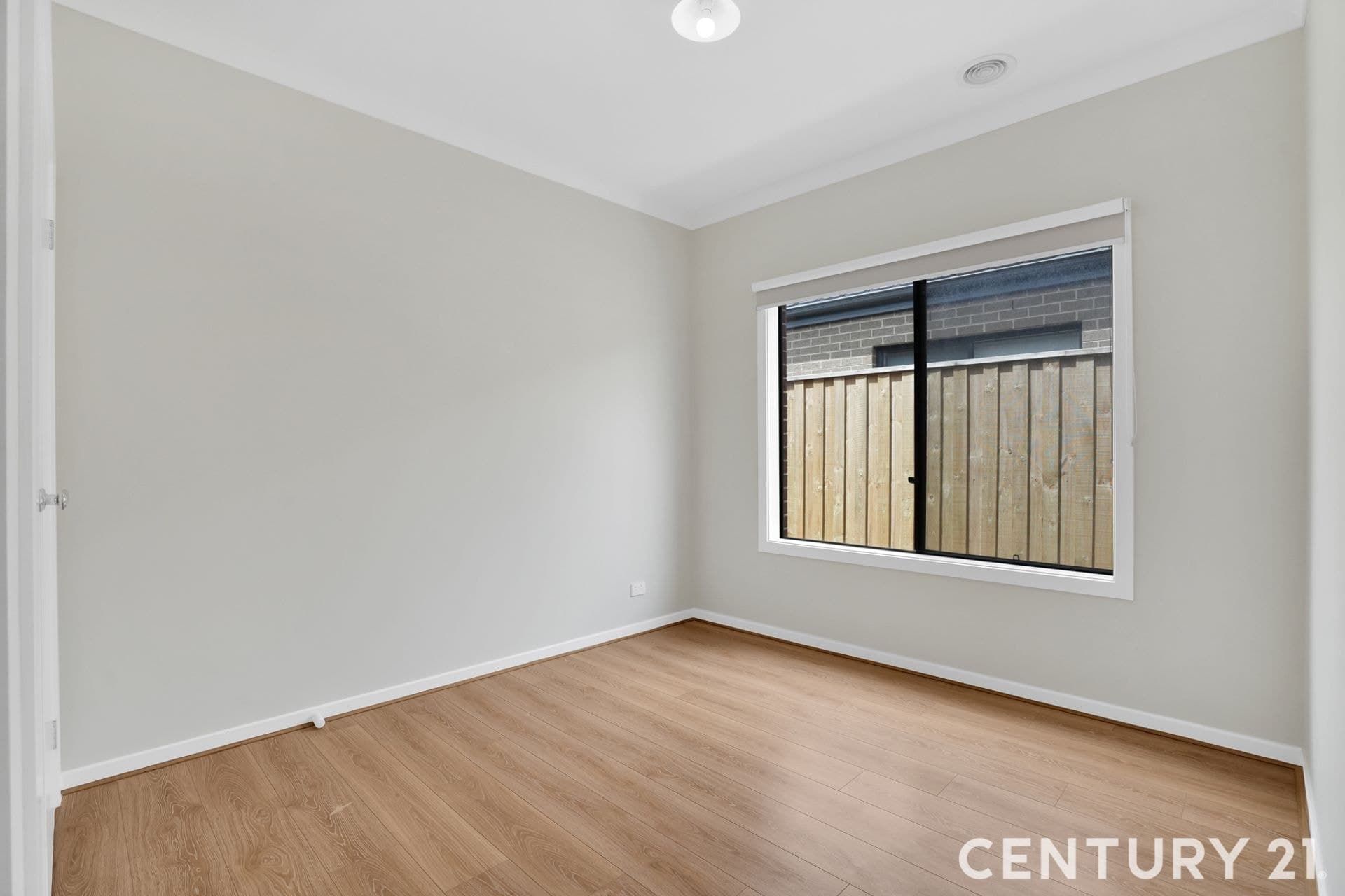 Suite 4 241-244 Caroline Springs Blvd, Caroline Springs, VIC, 3023, Deanside - Thumbnail 8