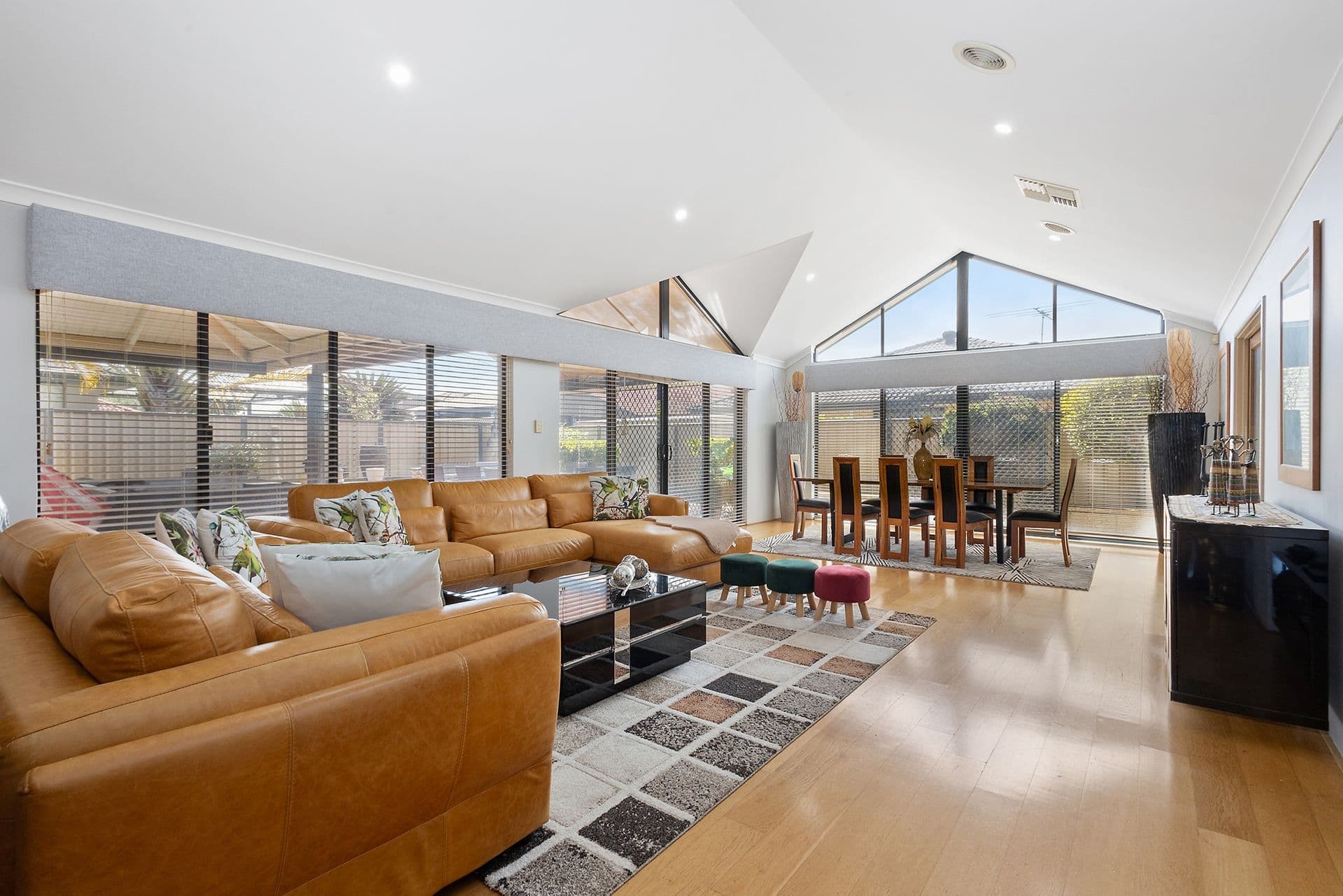 98 Dumbarton Road, Canning Vale, WA, 6155, Canning Vale - Thumbnail 2