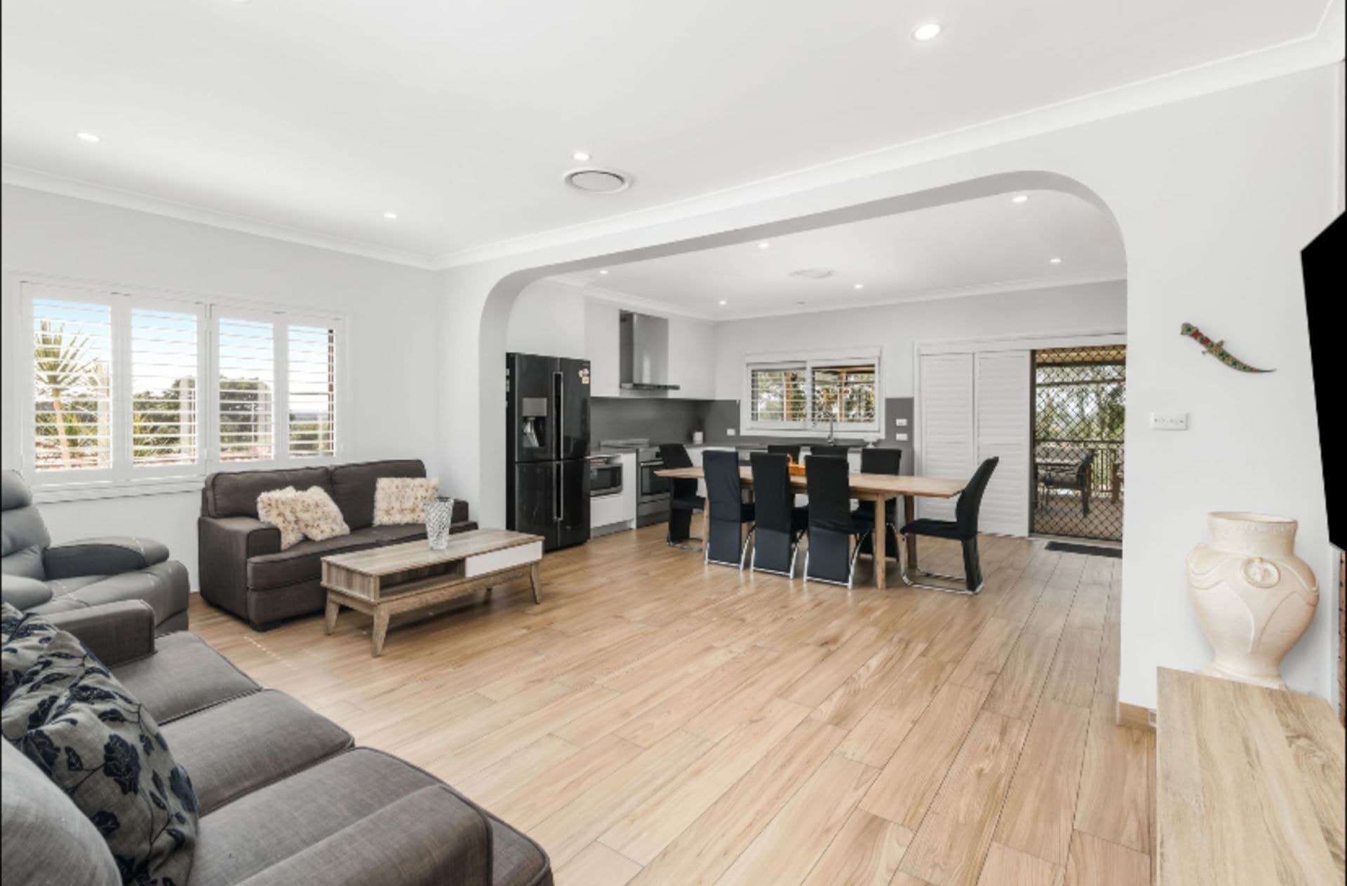 30 Twenty Second Avenue, West Hoxton, NSW, 2171, West Hoxton - Thumbnail 2