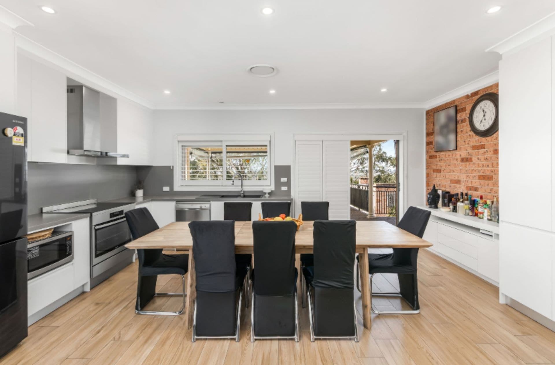 30 Twenty Second Avenue, West Hoxton, NSW, 2171, West Hoxton - Thumbnail 4