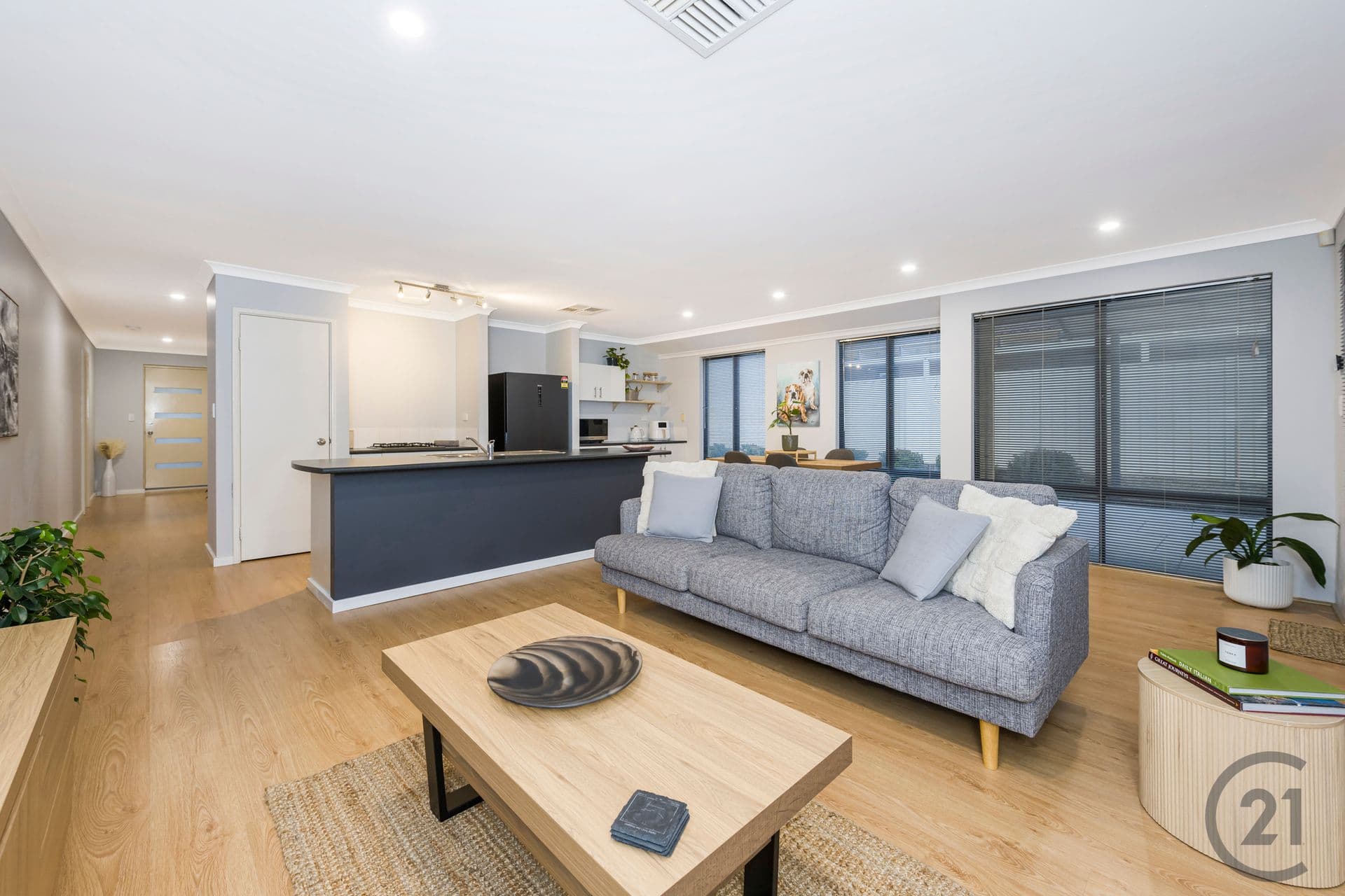 21 Woorabinda Rise, Lakelands, WA, 6180, Lakelands - Thumbnail 8