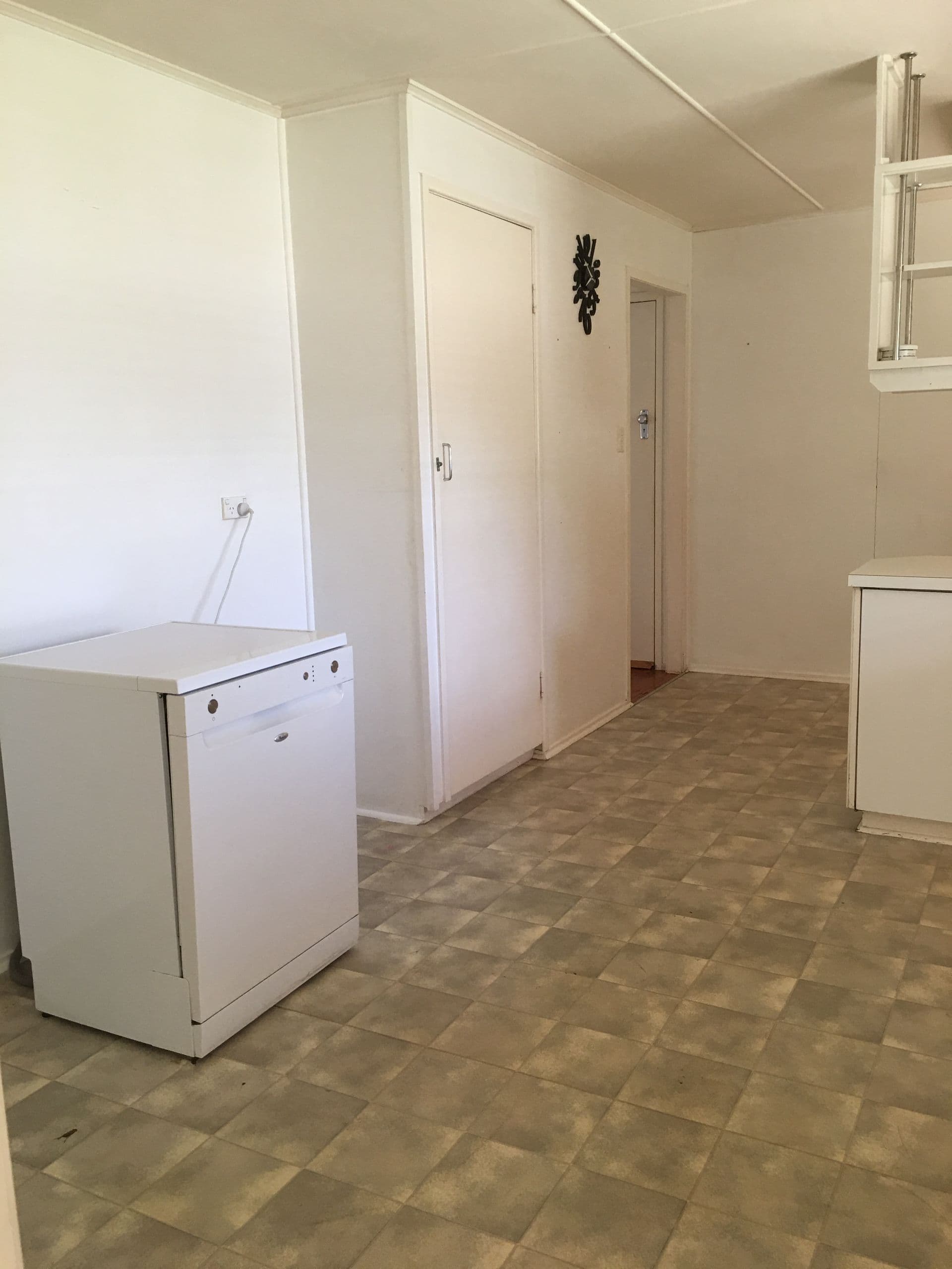 34 Forest Drive, Moranbah, QLD, 4744, Moranbah - Thumbnail 6