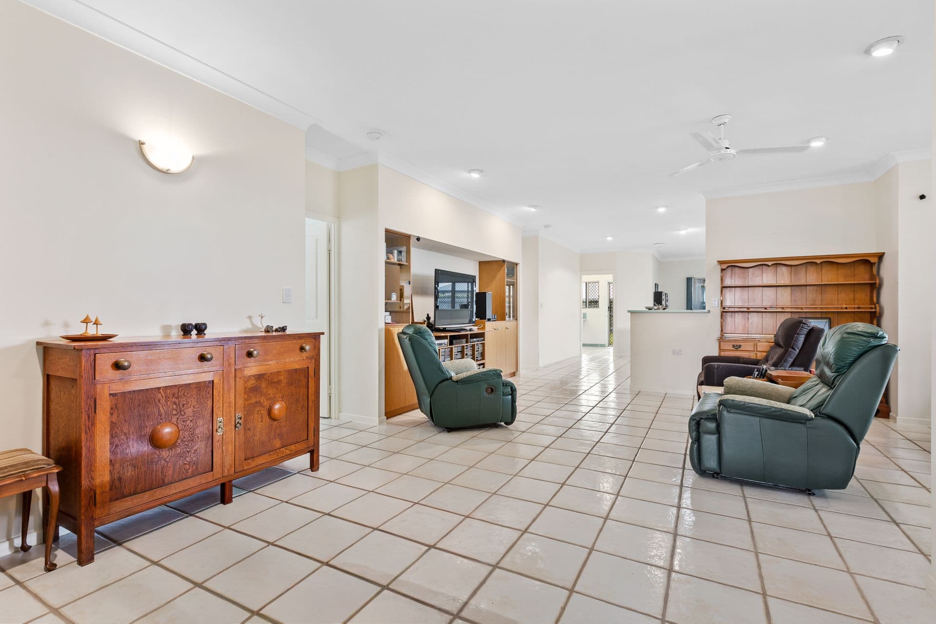 17 Callistemon Crescent, Tin Can Bay, QLD, 4580, Tin Can Bay - Thumbnail 8