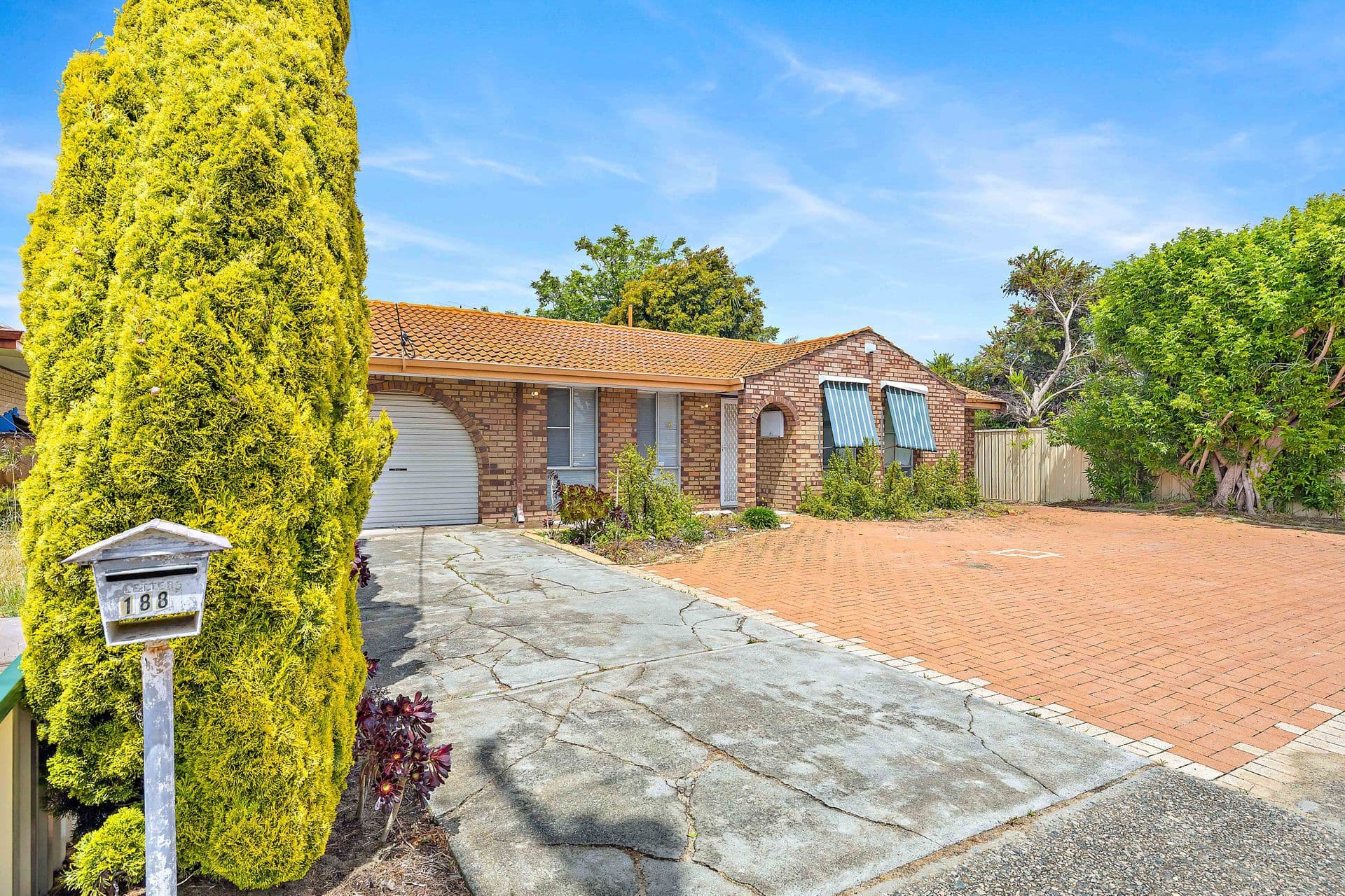 188 Marangaroo Drive, Girrawheen, WA, 6064, Girrawheen - Thumbnail 2