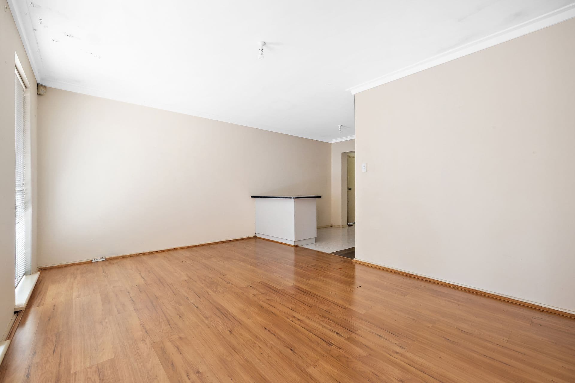 188 Marangaroo Drive, Girrawheen, WA, 6064, Girrawheen - Thumbnail 6