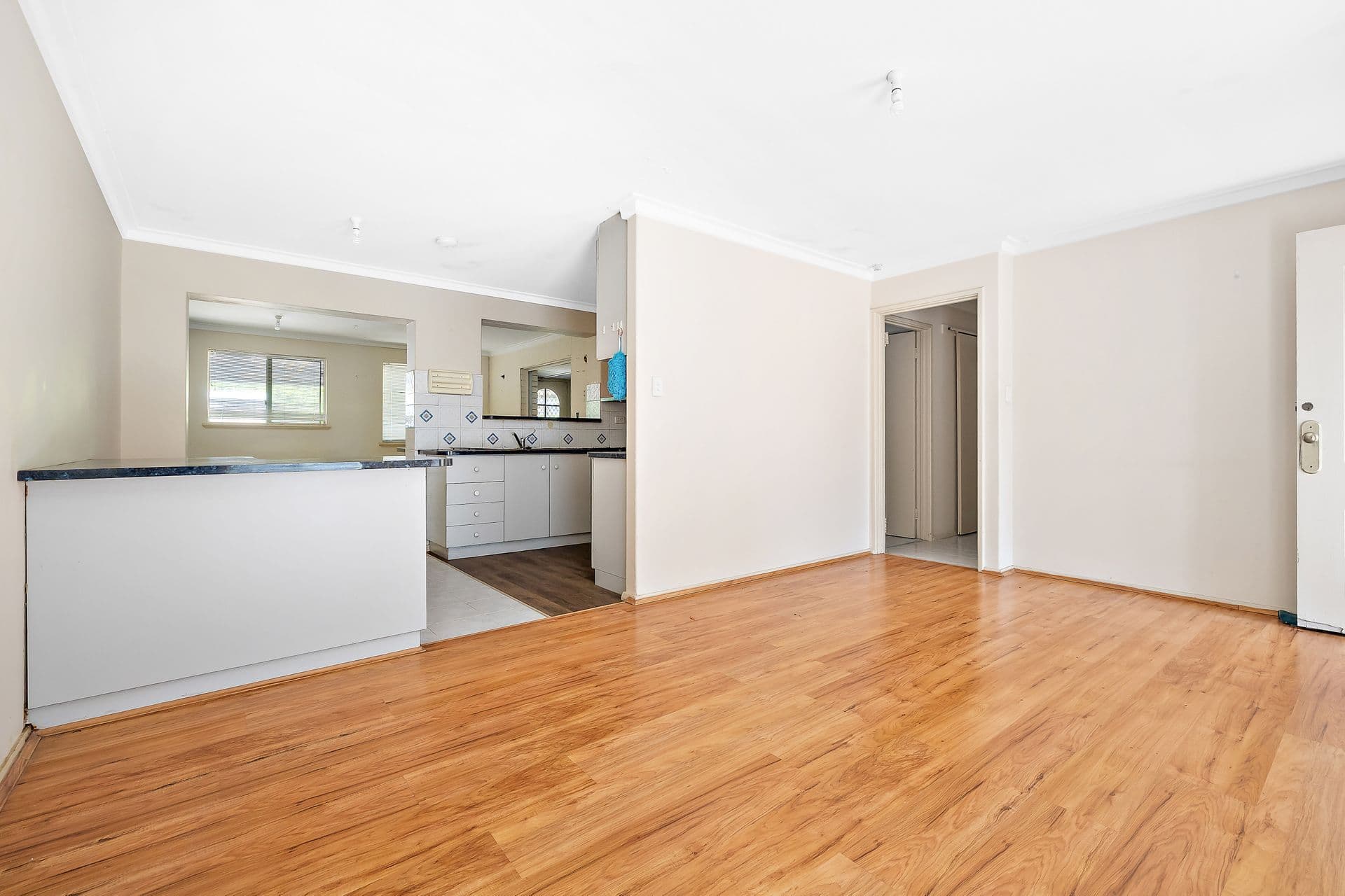 188 Marangaroo Drive, Girrawheen, WA, 6064, Girrawheen - Thumbnail 8
